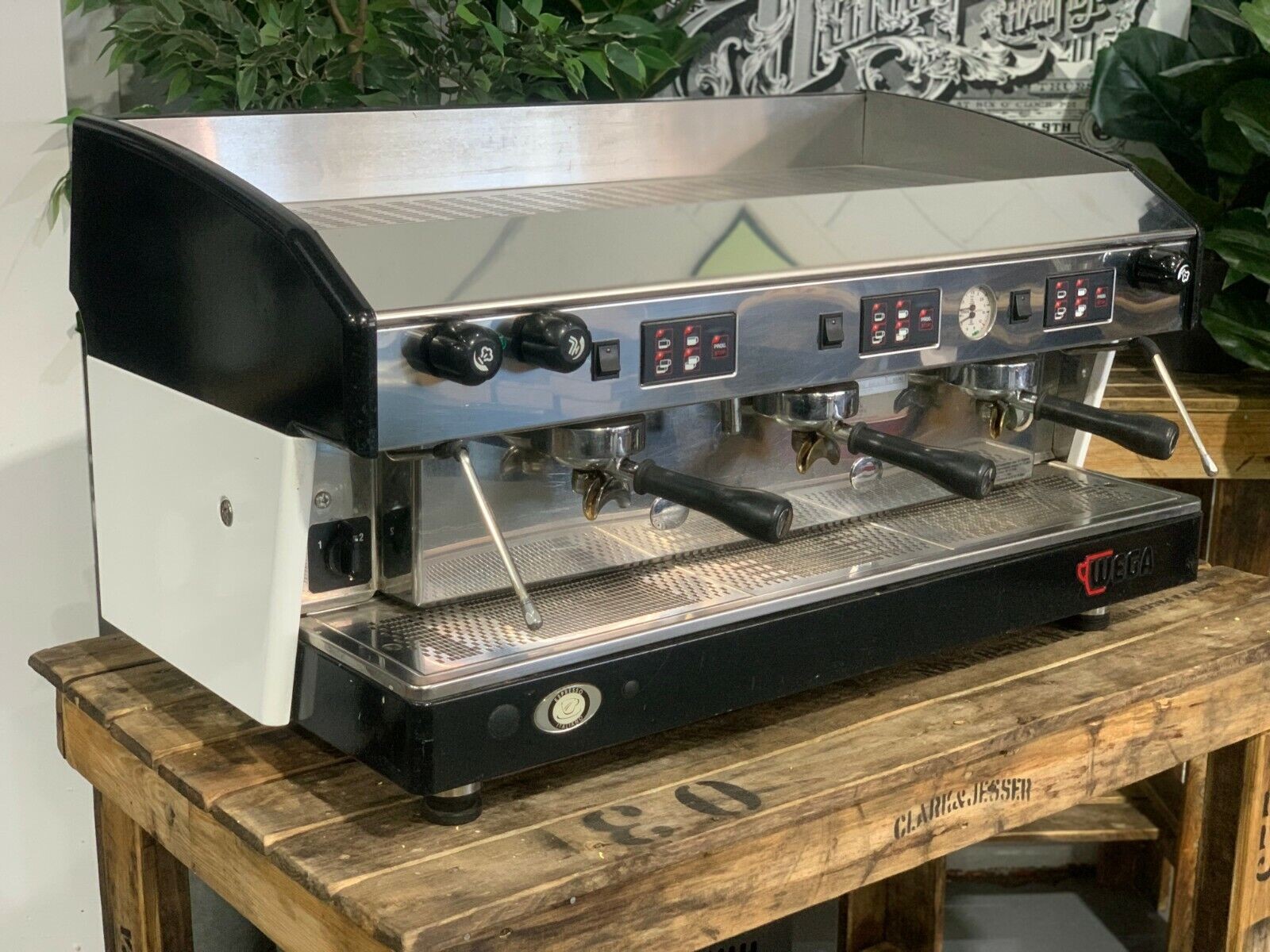 WEGA ATLAS 3 GROUP BLACK & WHITE ESPRESSO COFFEE MACHINE COMMERCIAL CUSTOM CAFE