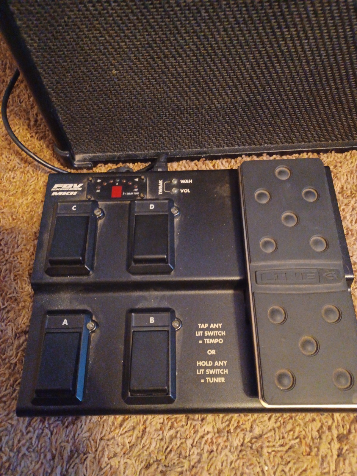 Line 6 FBV Express MKII Digital Guitar Multi-Effects Processor Wah Volume Pedal