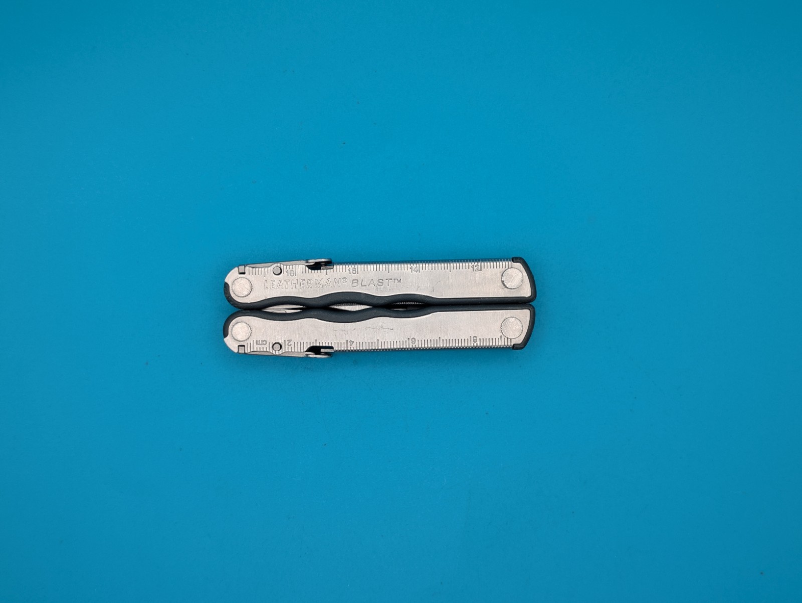 Leatherman BLAST Multi-Tool , Retired Multitool w/ Knife Pliers