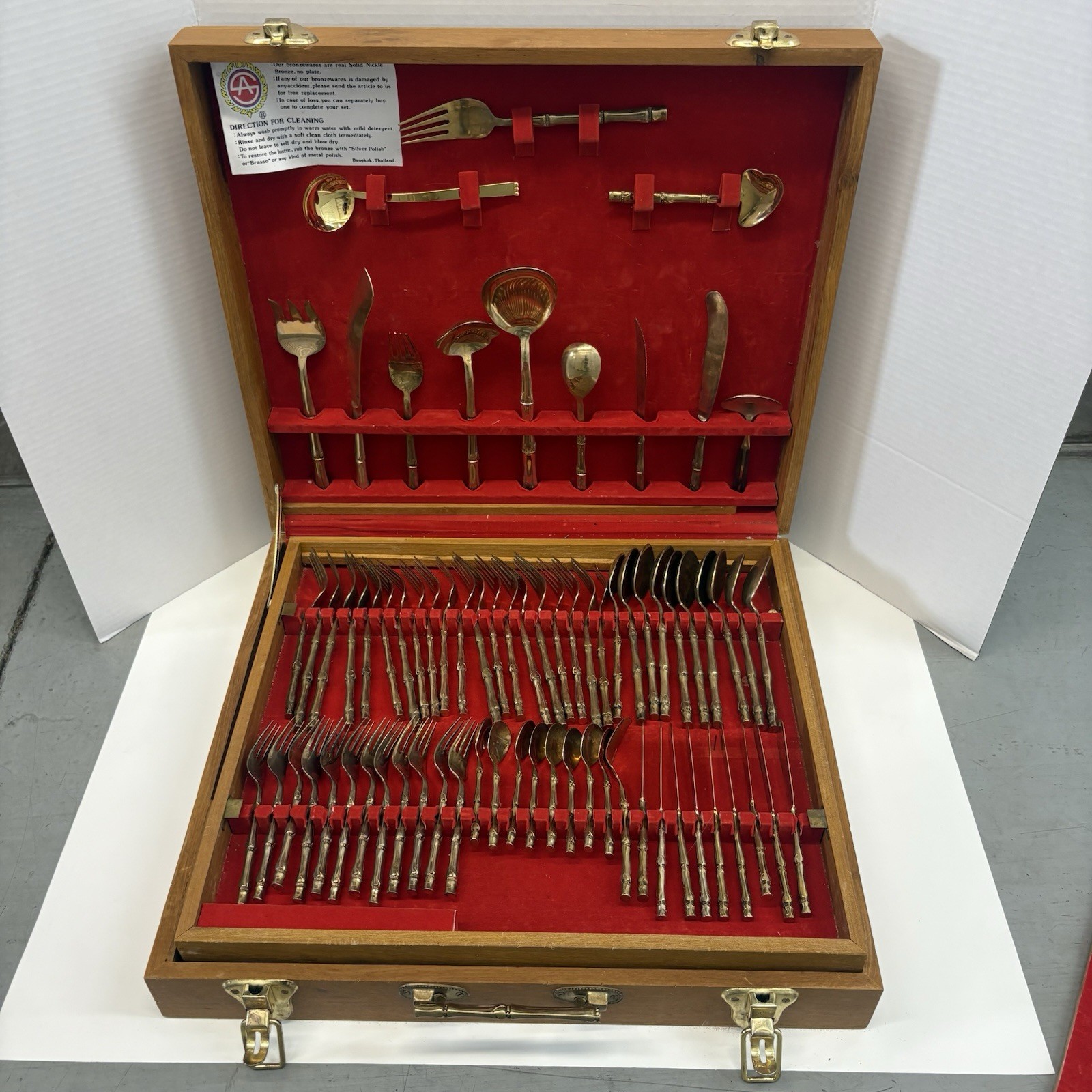 VTG. MID-CENTURY THAILAND  BRASS/TEAK 144PC FLATWARE SILVERWARE SET IN BOX SIAM