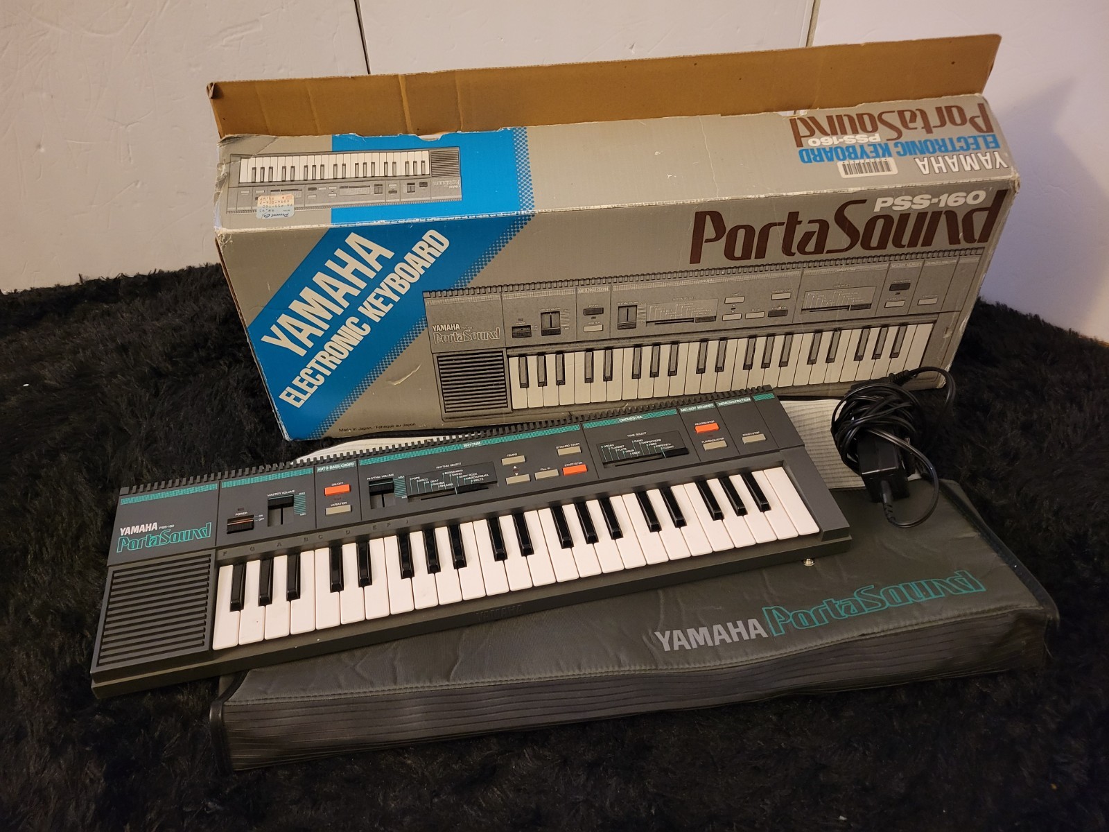 Vintage NEW Yamaha PSS-160 Porta Sound Keyboard Portable Music Instrument & Bag