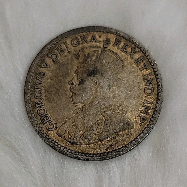 1915 Canada 5C Silver Coin George V Circulated Uncertified Collectible
