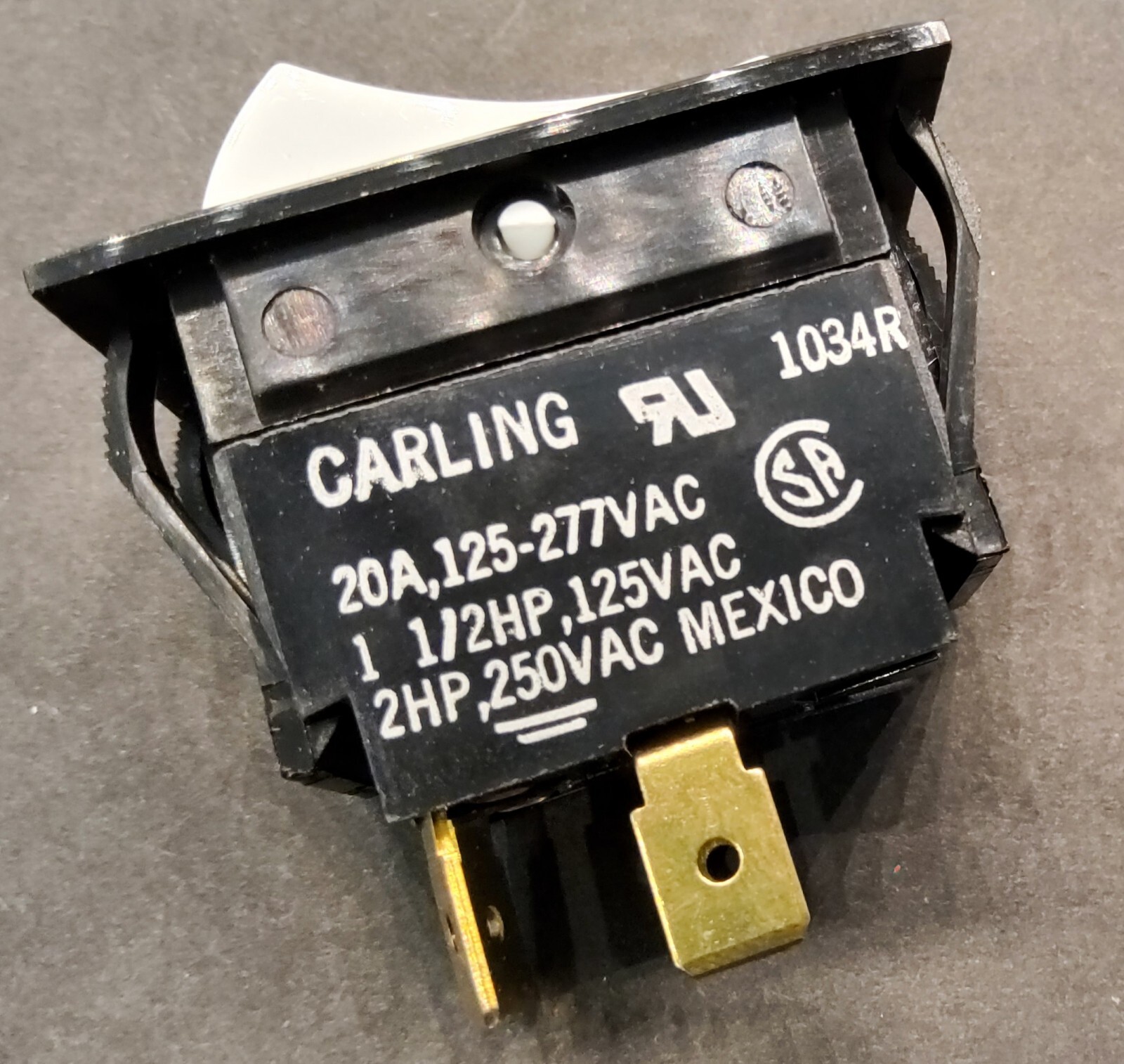 TIGK721-6S-WH-NBL/ON-OFF CARLING TECH TOGGLE SWITCH