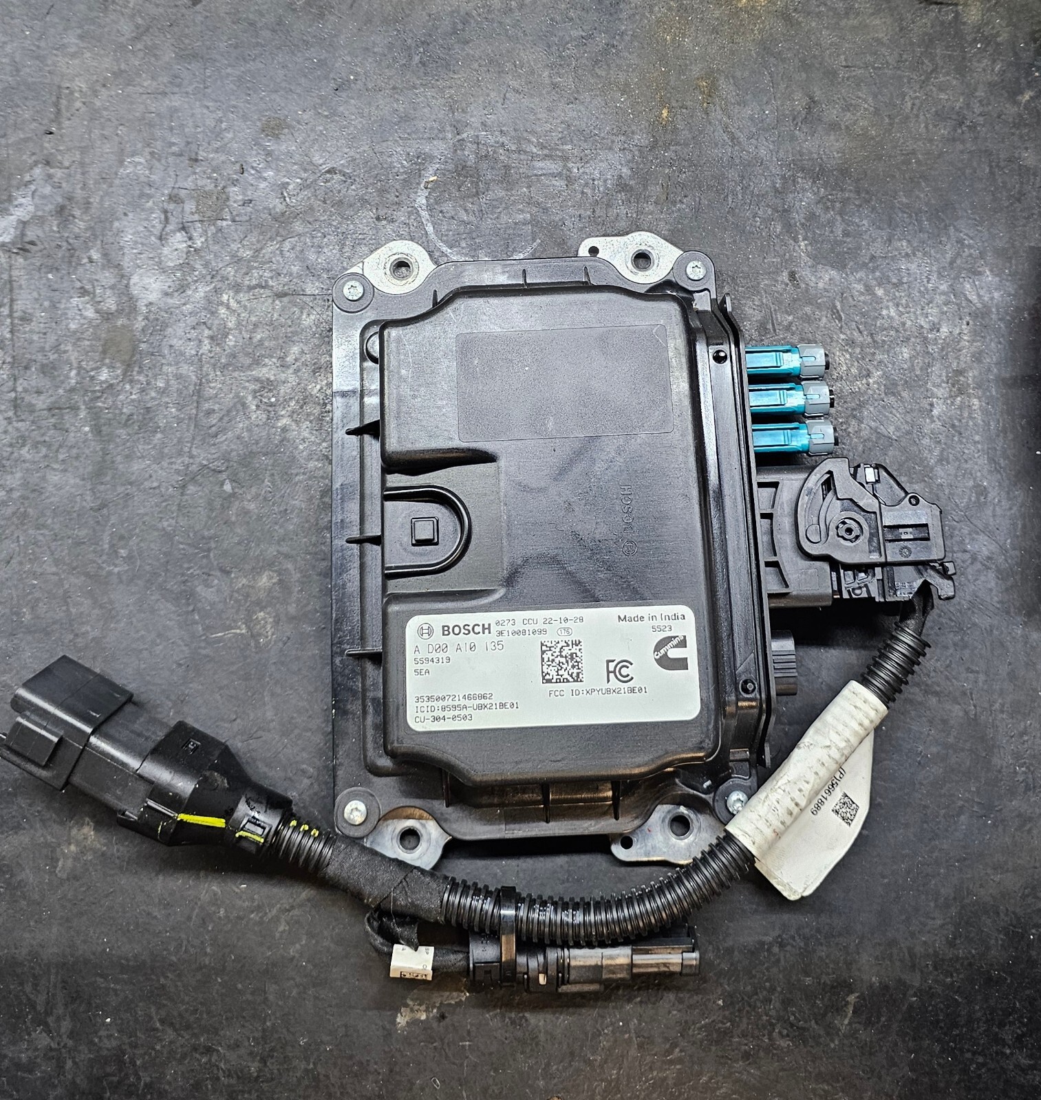 CUMMINS BOSCH CCU 5594319 Connectivity Control Unit A D00 A10 135 3E10081099