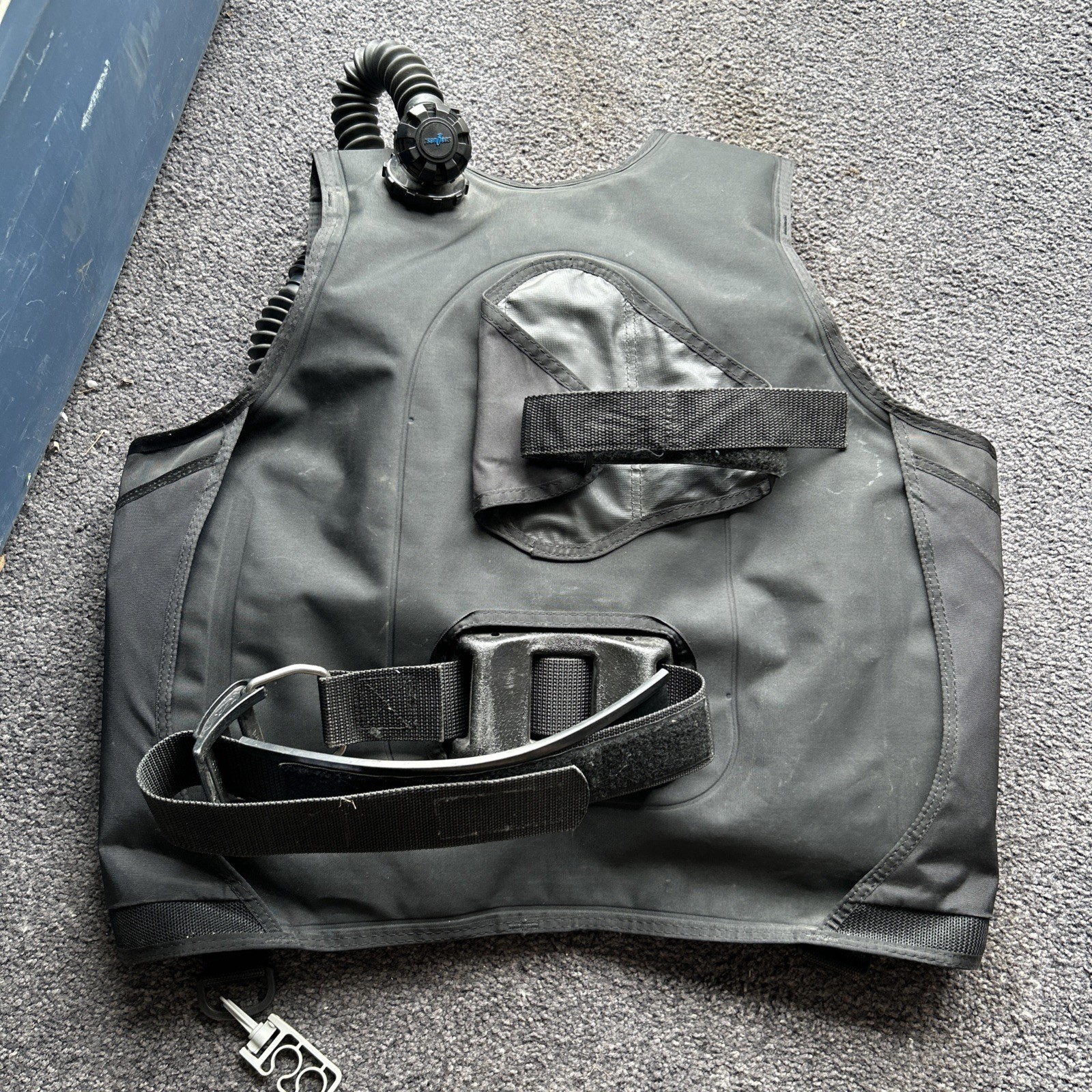 Preowned SEAQUEST Bouyancy Compensator Device BCD SUCBA Medium Black