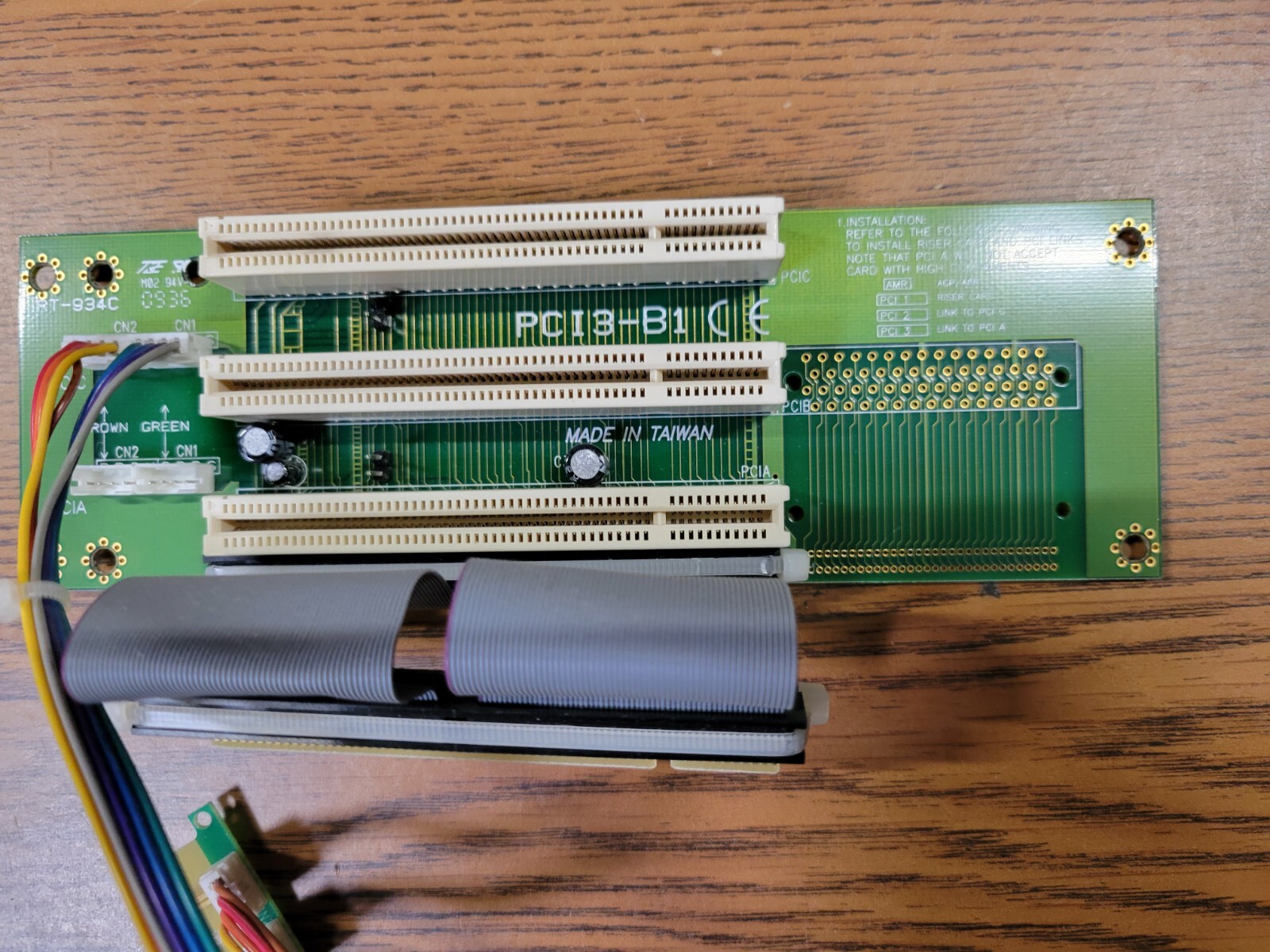 2U PCI/AGP Card 3-in-1  RT-934C 2U 3-PCI-Slot Riser Card