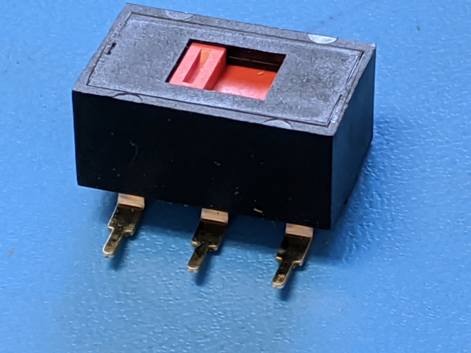 2 pcs Slide Switch SPDT ON-ON, 125V 10A Right Angle, C&K Switch, V70213MA08Q