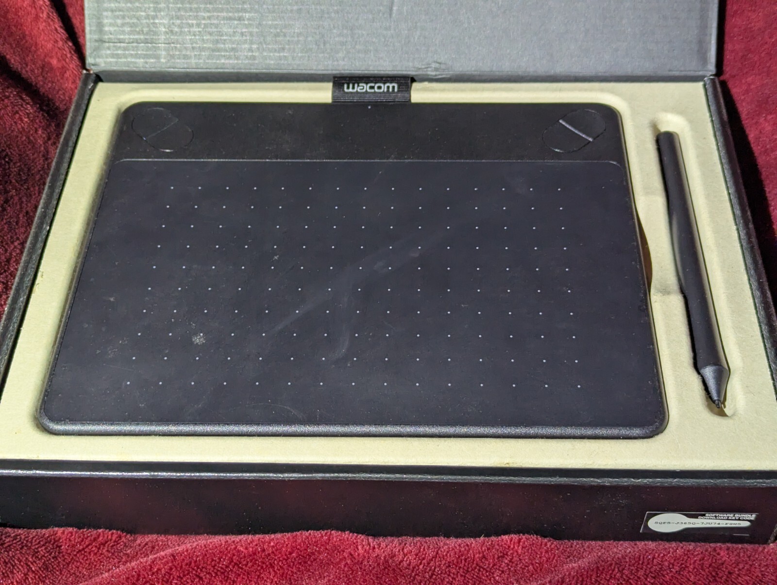 Wacom Black Small Intuos Art Pen and Touch Tablet CTH-490 (Used)
