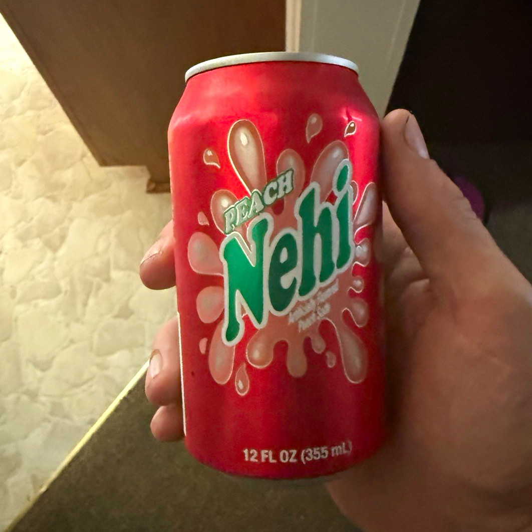 Nehi Peach Soda Advertising Can 12 fl oz (355 mL) Red Green White