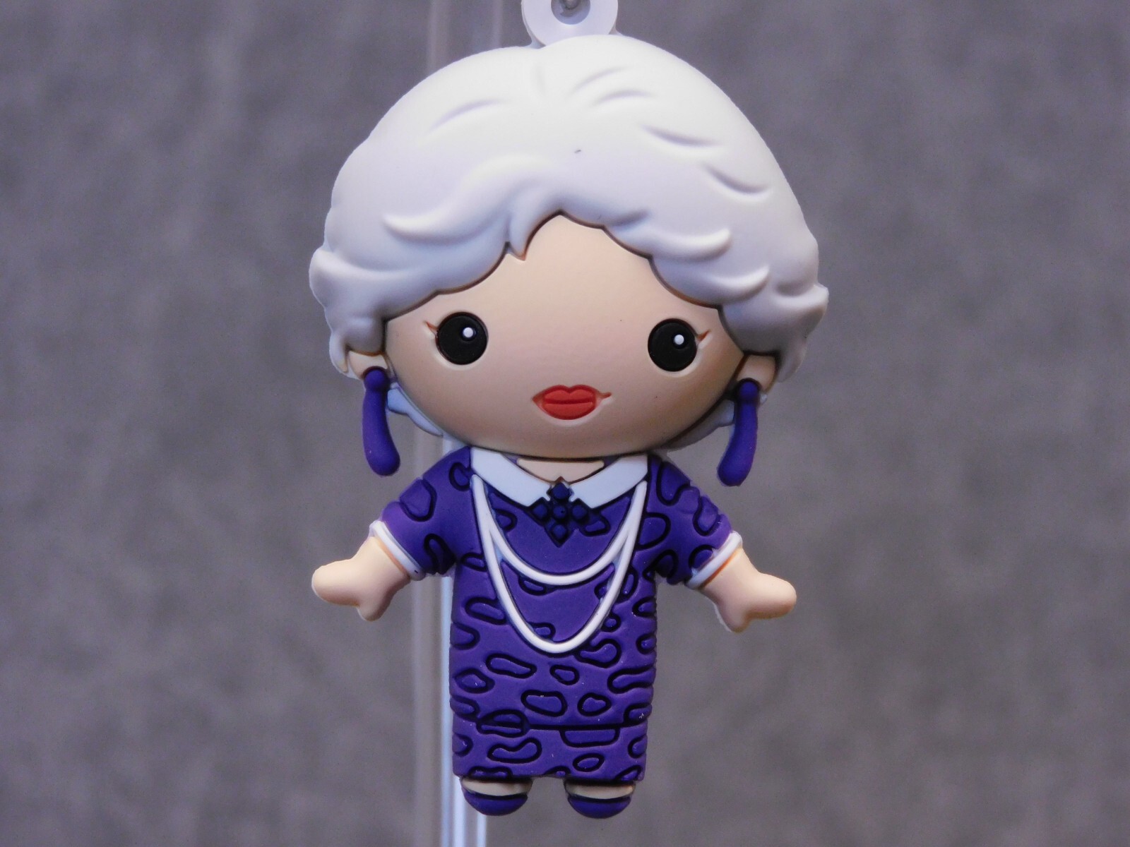 Golden Girls NEW * Dorothy Purple Velvet Clip * Blind Bag Series 6 Key Monogram