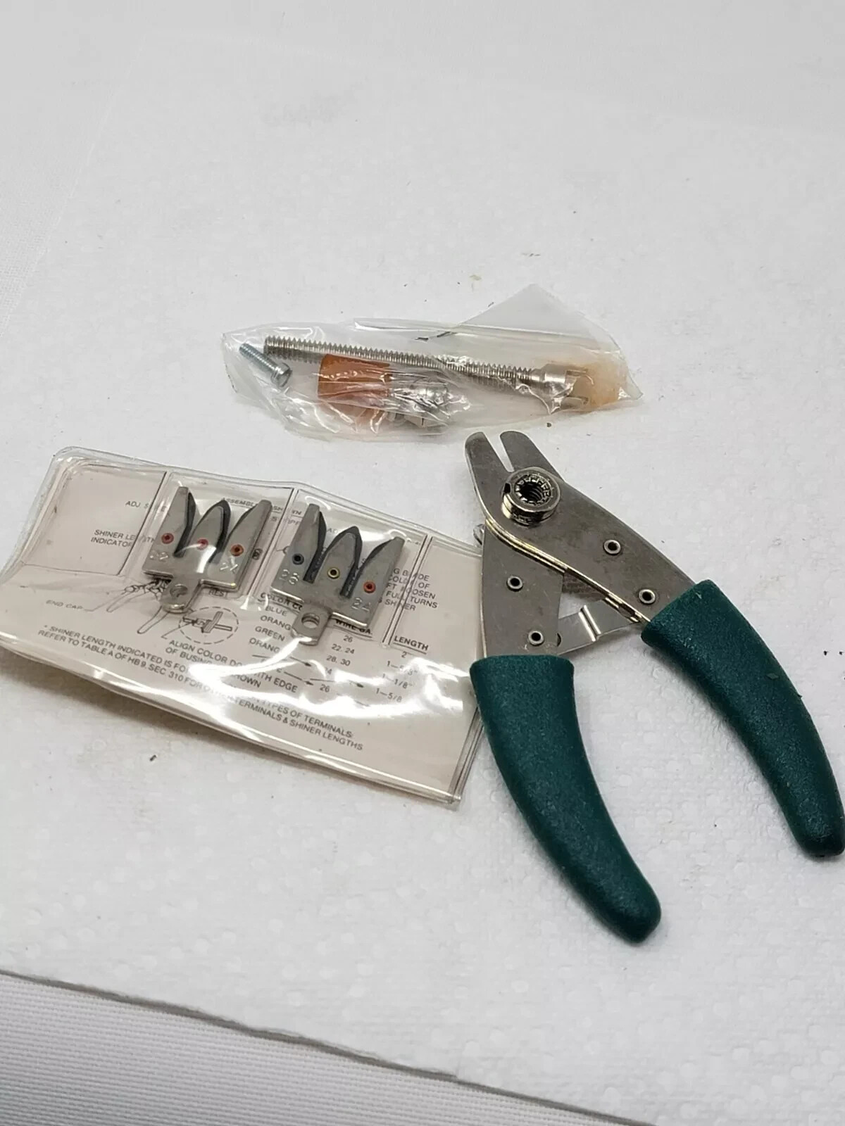 NEW Telephone CUT & STRIP TOOL R-4473 (22-24 & 26-24)