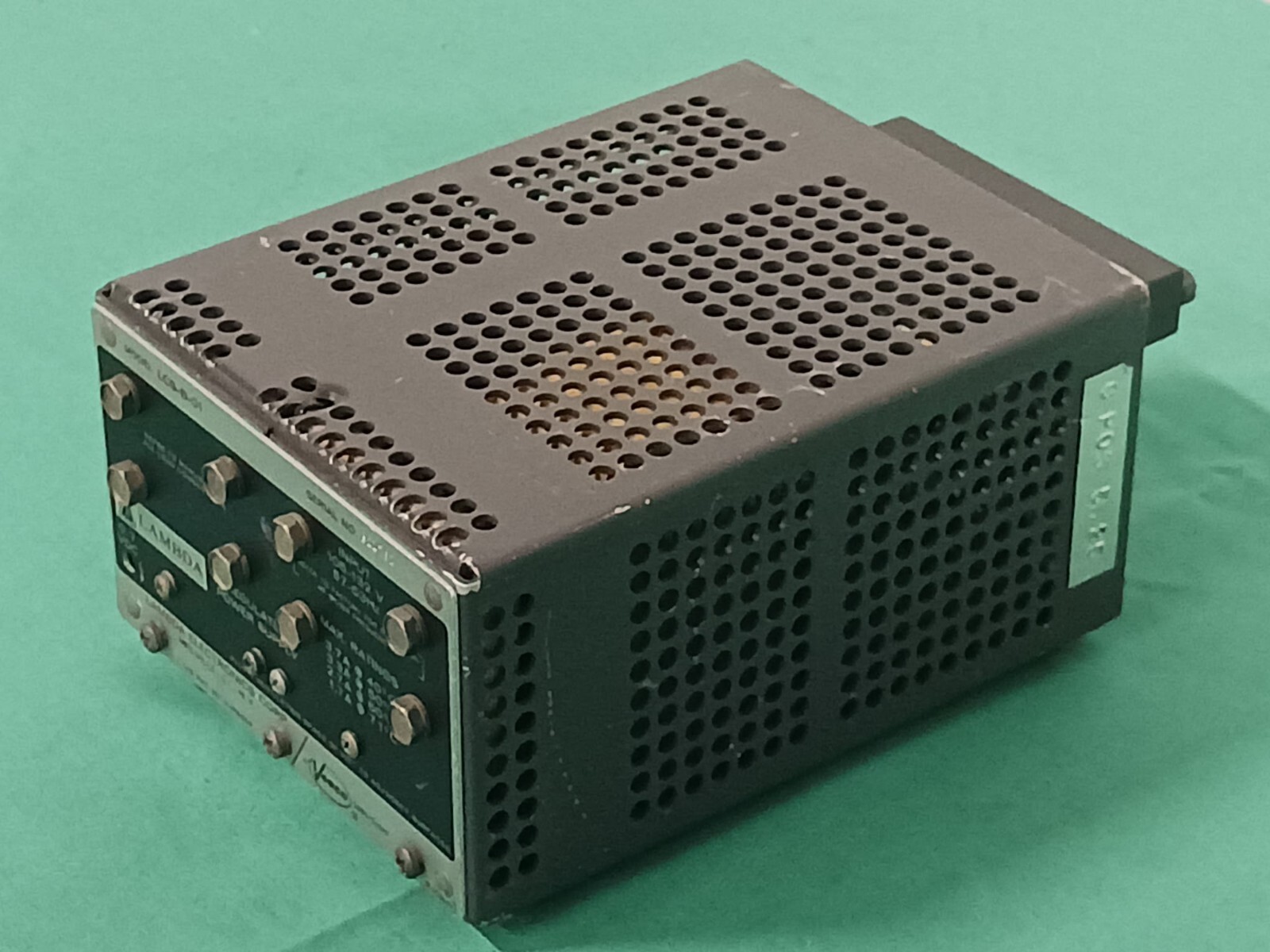Lambda Veeco LCS-B-01 Regulated Power Supply