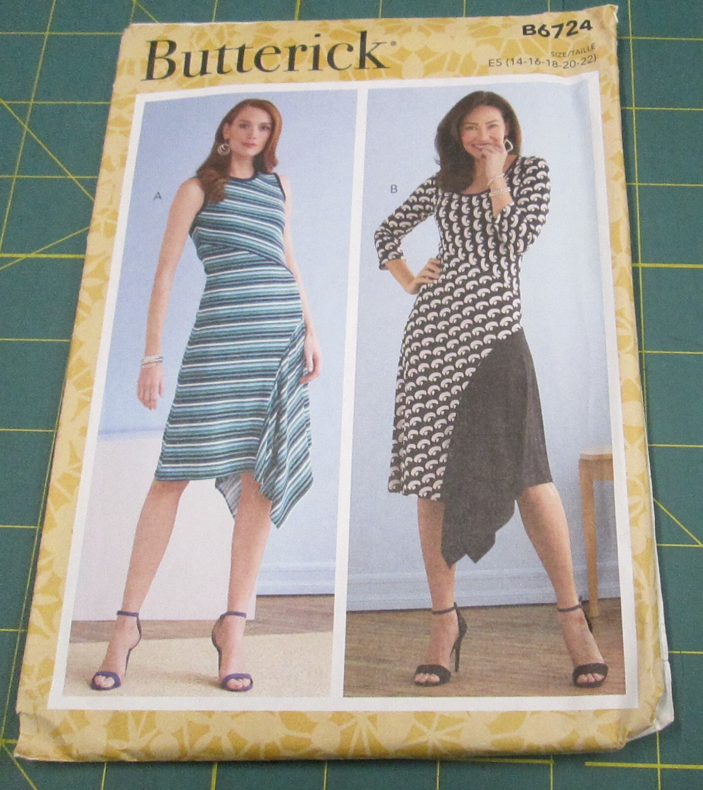 Butterick Pattern #B6724- Misses/Plus DRESS - SZ 14-22 - UNCUT