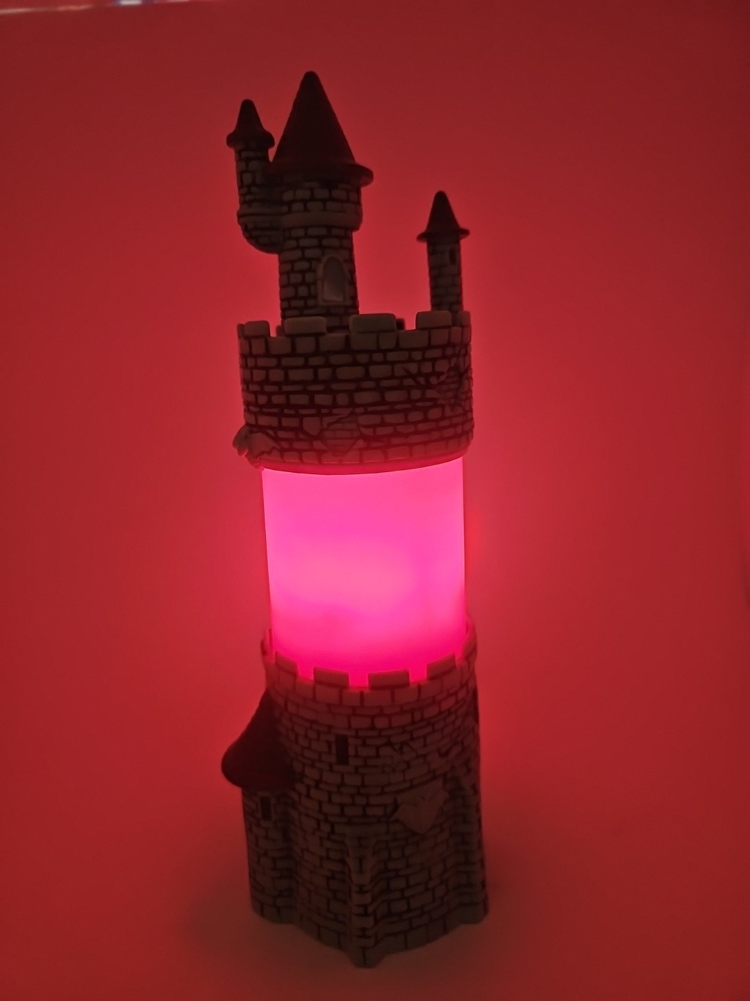 2001 HASBRO 40283 Castle Tower RED/BLUE NIGHT LIGHT Vampire BAT Dracula 10¾"