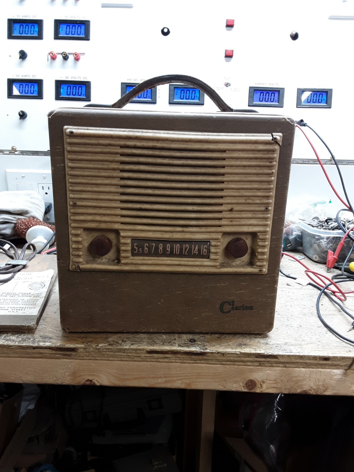Vintage 1946 Clarion Warwick Tube Radio Model  11011