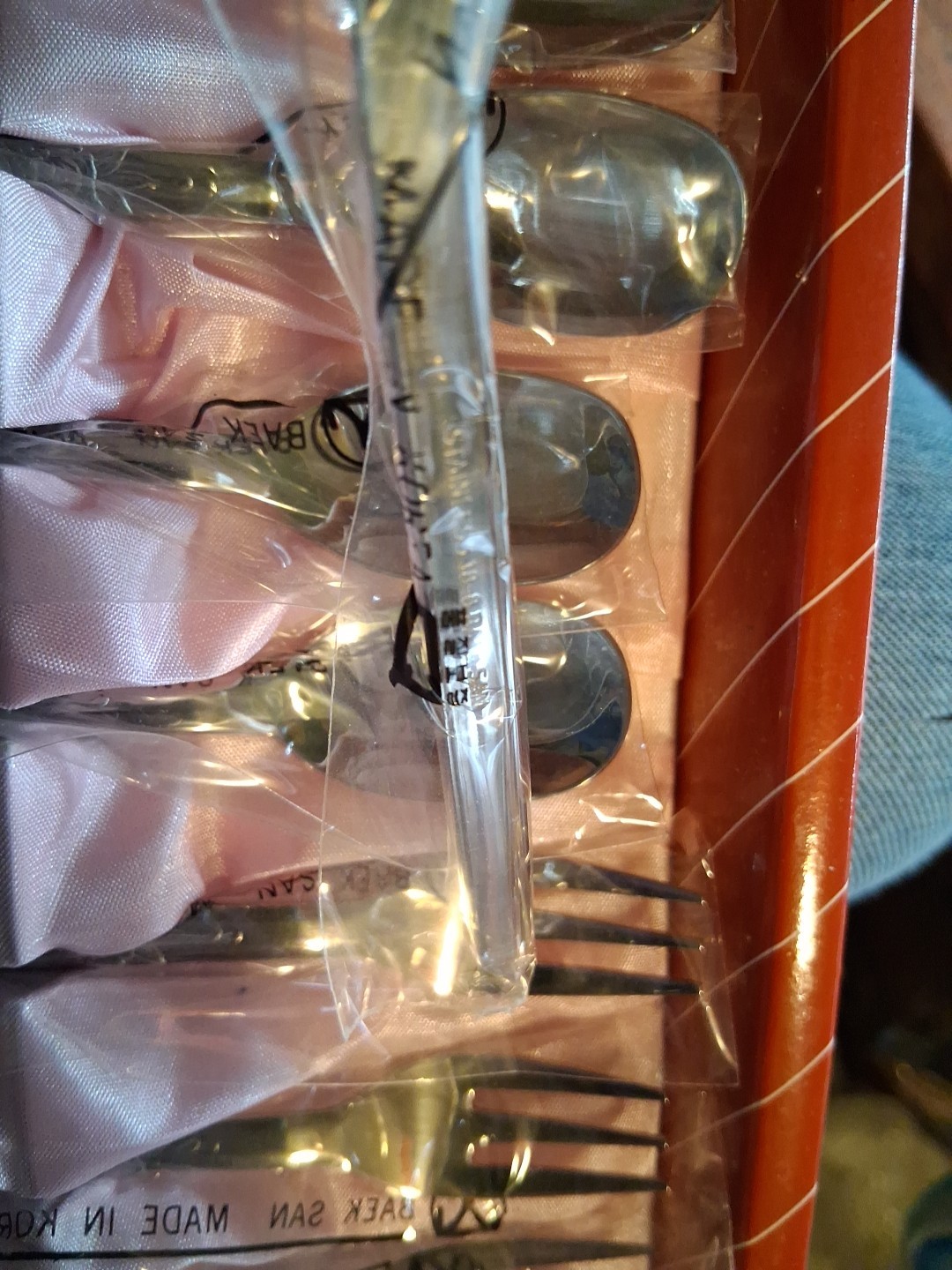 Vtg Tableware Set
