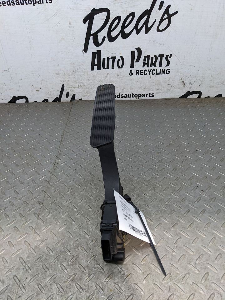 2017-2024 CHRYSLER PACIFICA GAS ACCELERATOR THROTTLE PEDAL W/ SENSOR OEM 1181734