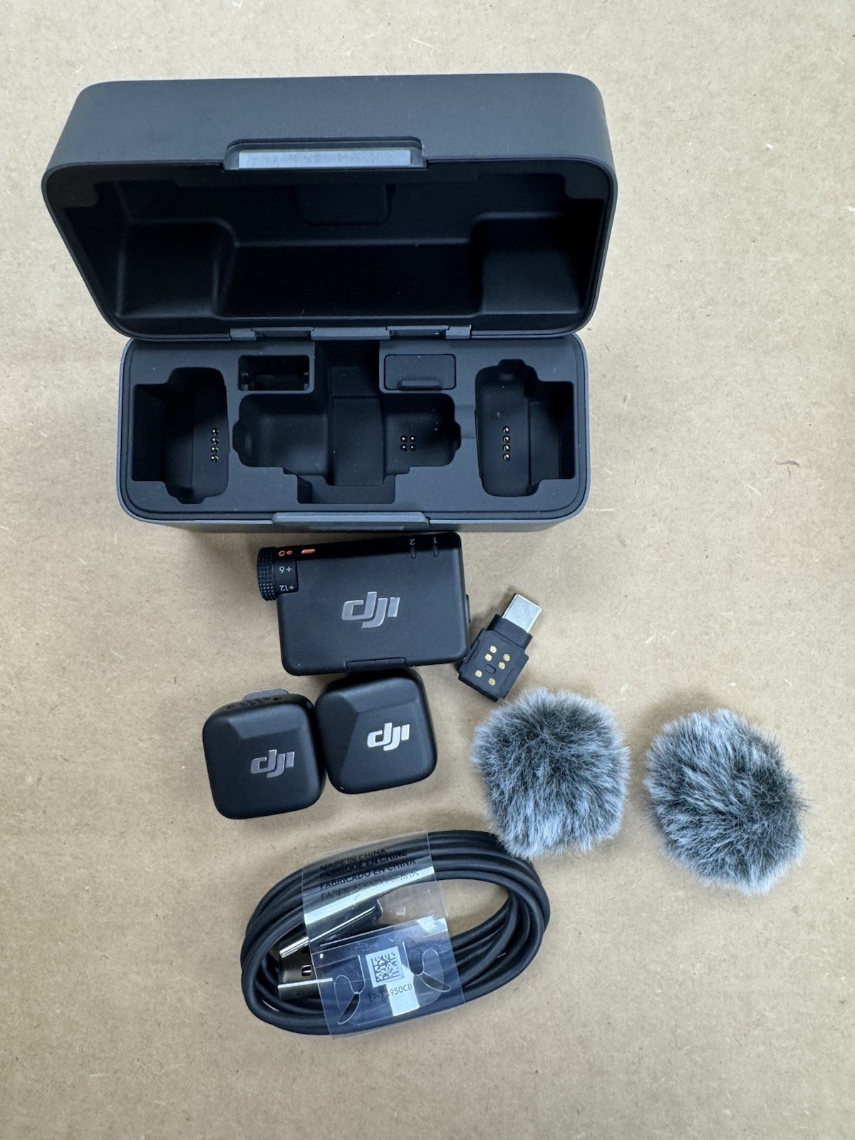 DJI Mic Mini Wireless Omnidirectional Microphone System Black CP.RN.00000433.01