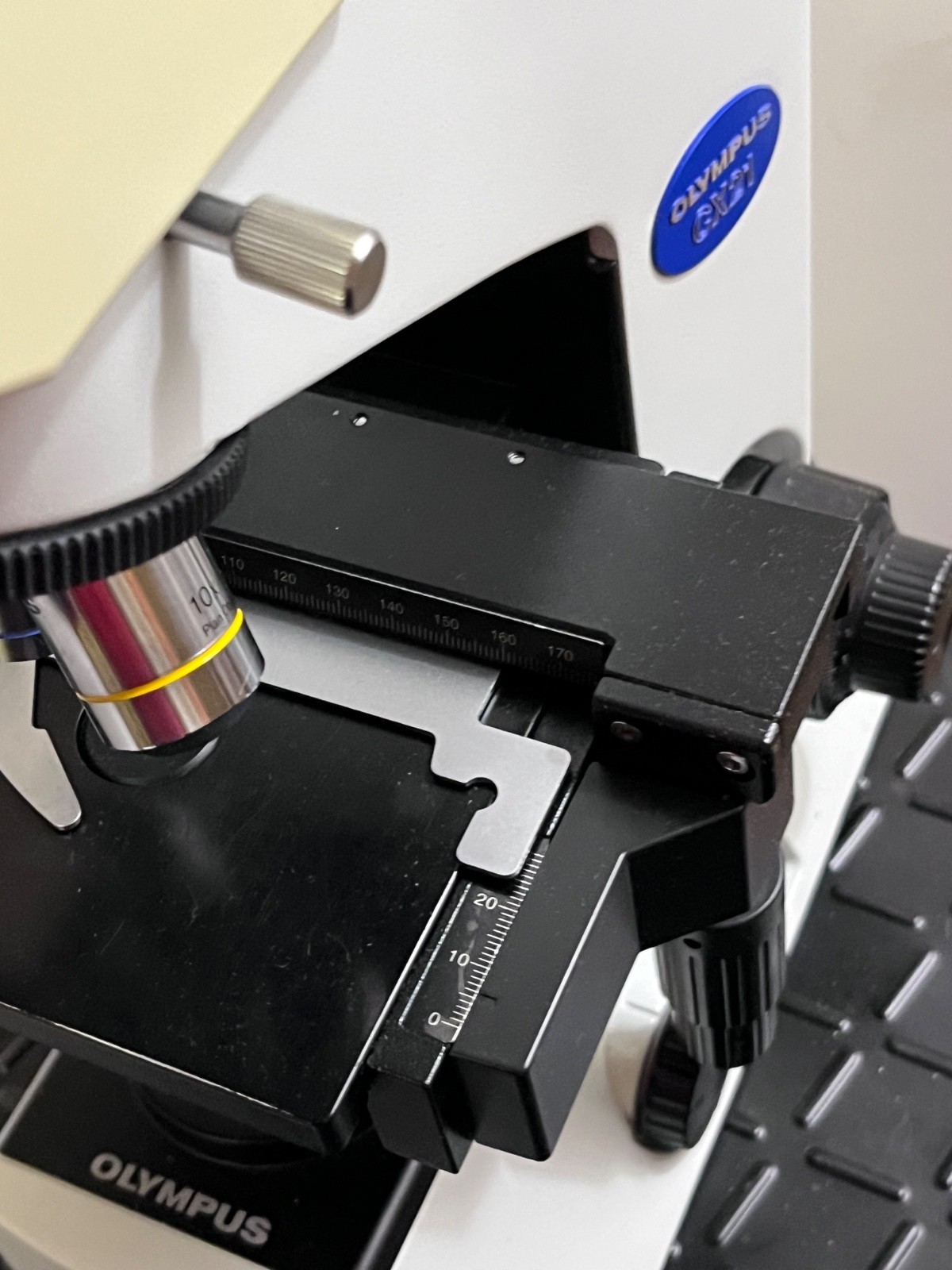 OLYMPUS CX21FS1 BINOCULAR MICROSCOPE PLAN 4 10 40 100 OBJECTIVES Olympus CX21