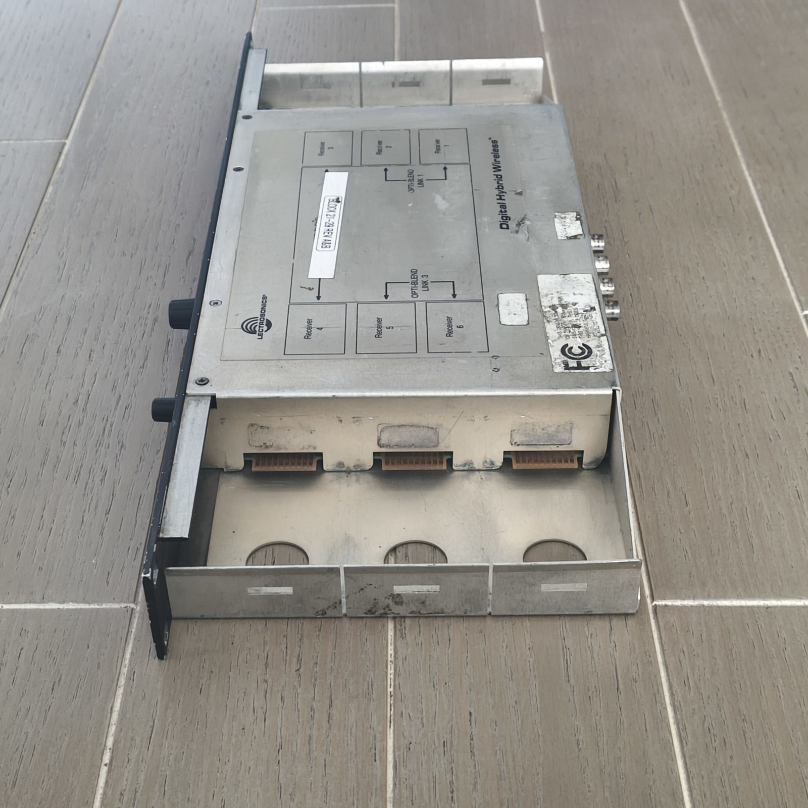 Lectrosonics VR Venue Receiver Wideband Mid Block 21-29 No Modules