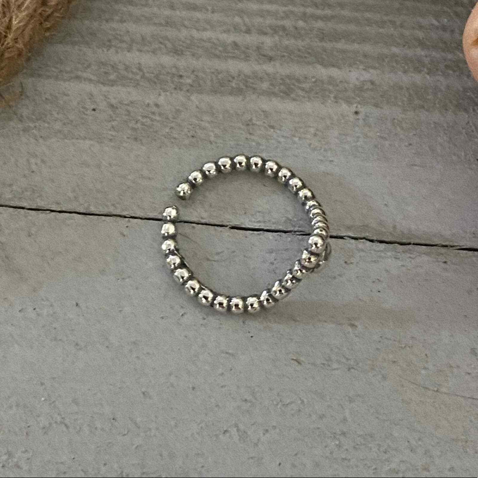 Sterling Silver V Shaped Ball Toe Ring Midi Ring