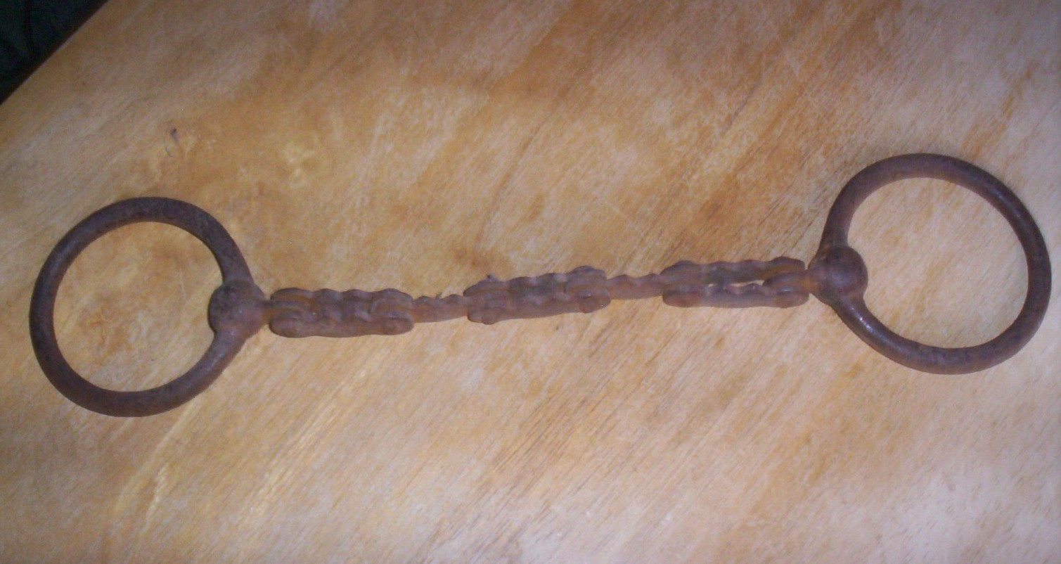 Vintage Rusty Used Loose Ring Bicycle Chain Mule Bit 5 1/2" Mouth