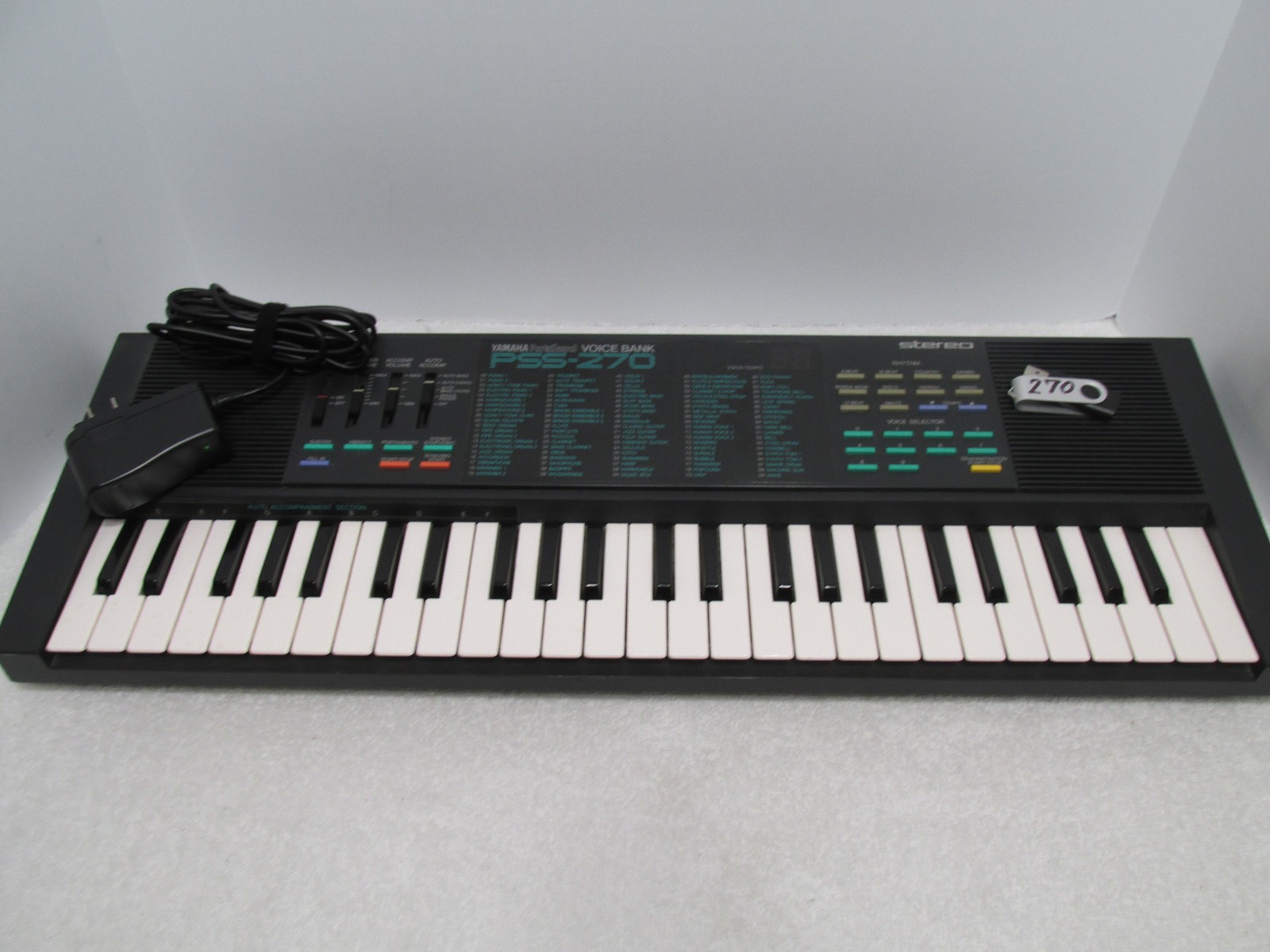 Yamaha PSS-270 Electronic Keyboard 49 mini keys Many fun tones with power japan
