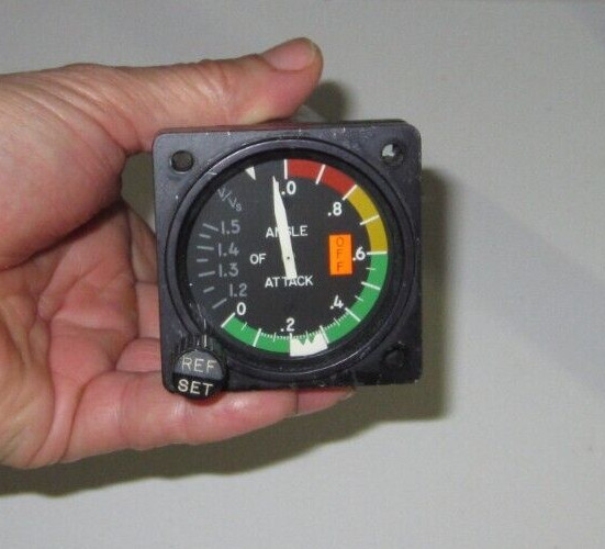 AIRCRAFT GAUGE ANGLE OF ATTACK SLZ 9852 TELEDYNE USED AR CONDITION