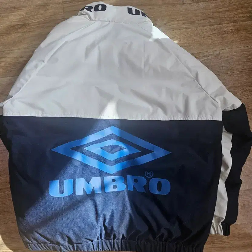 Umbro Park Jung Min Padded L