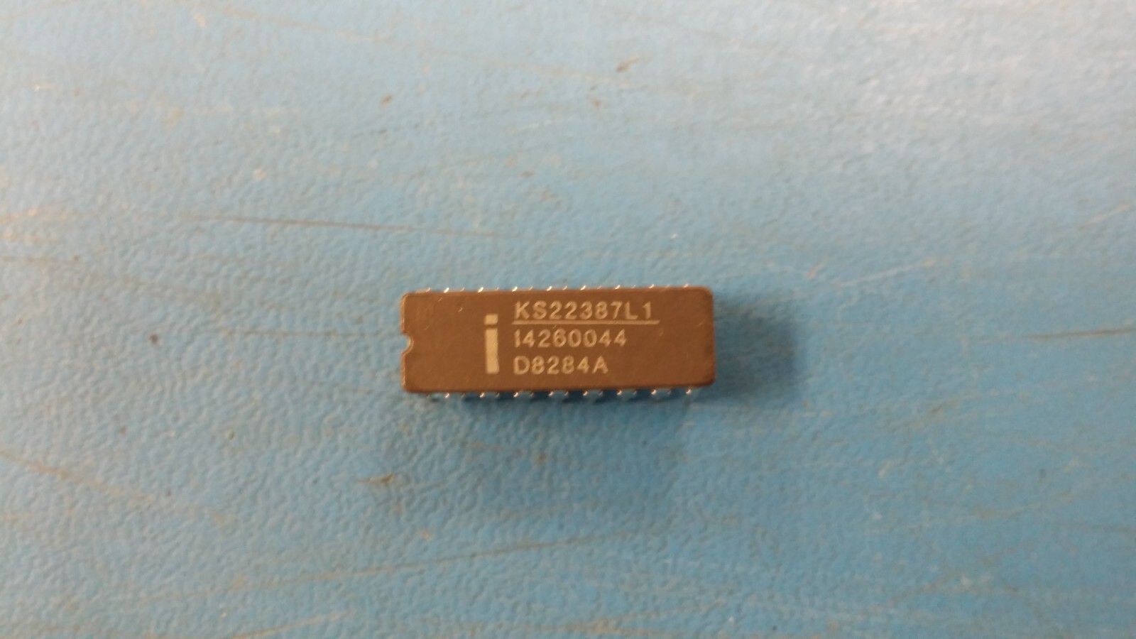 (1 PC) D8284A INTEL Processor Specific Clock Generator, 24MHz, MOS, CDIP18