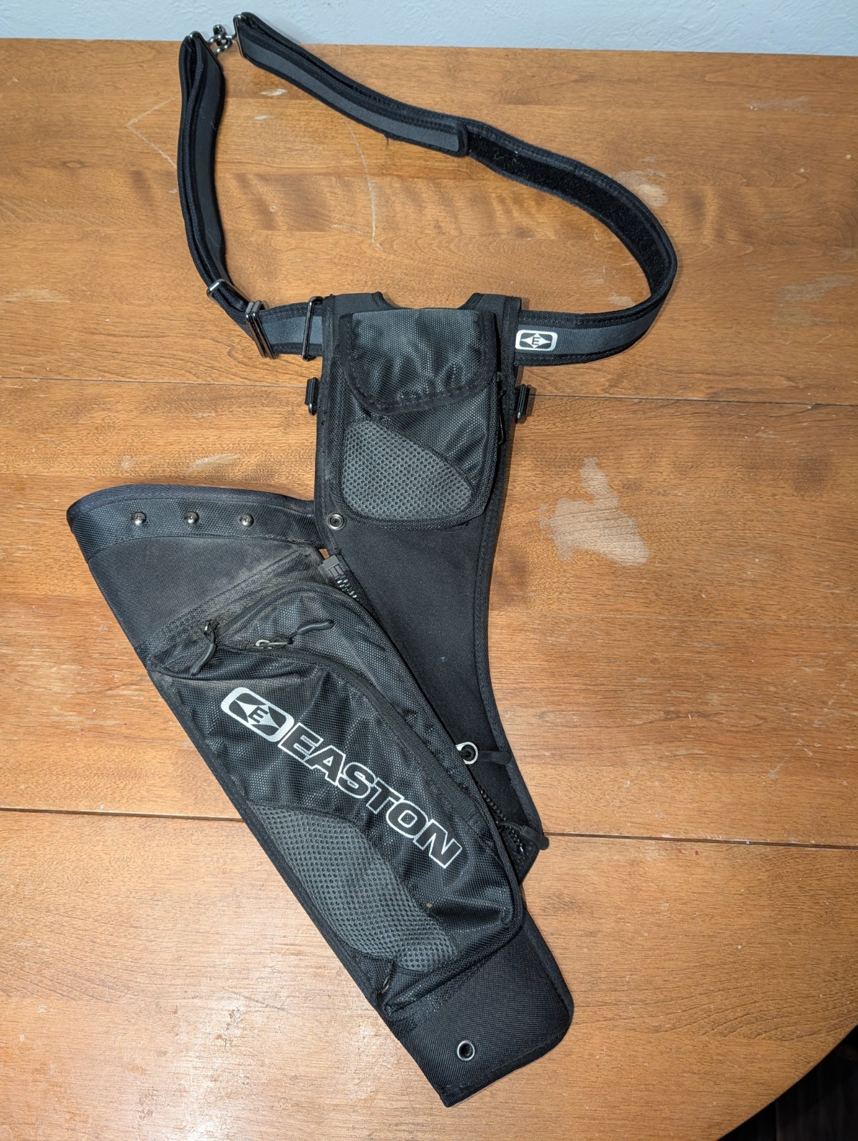 Easton Elite Hip Quiver Takedown w/belt