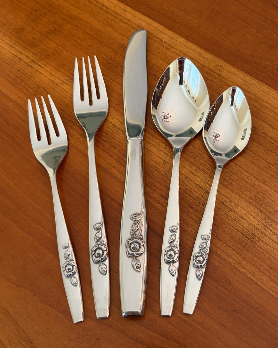 Oneida  SSS OUR ROSE  Stainless Flatware - Choice