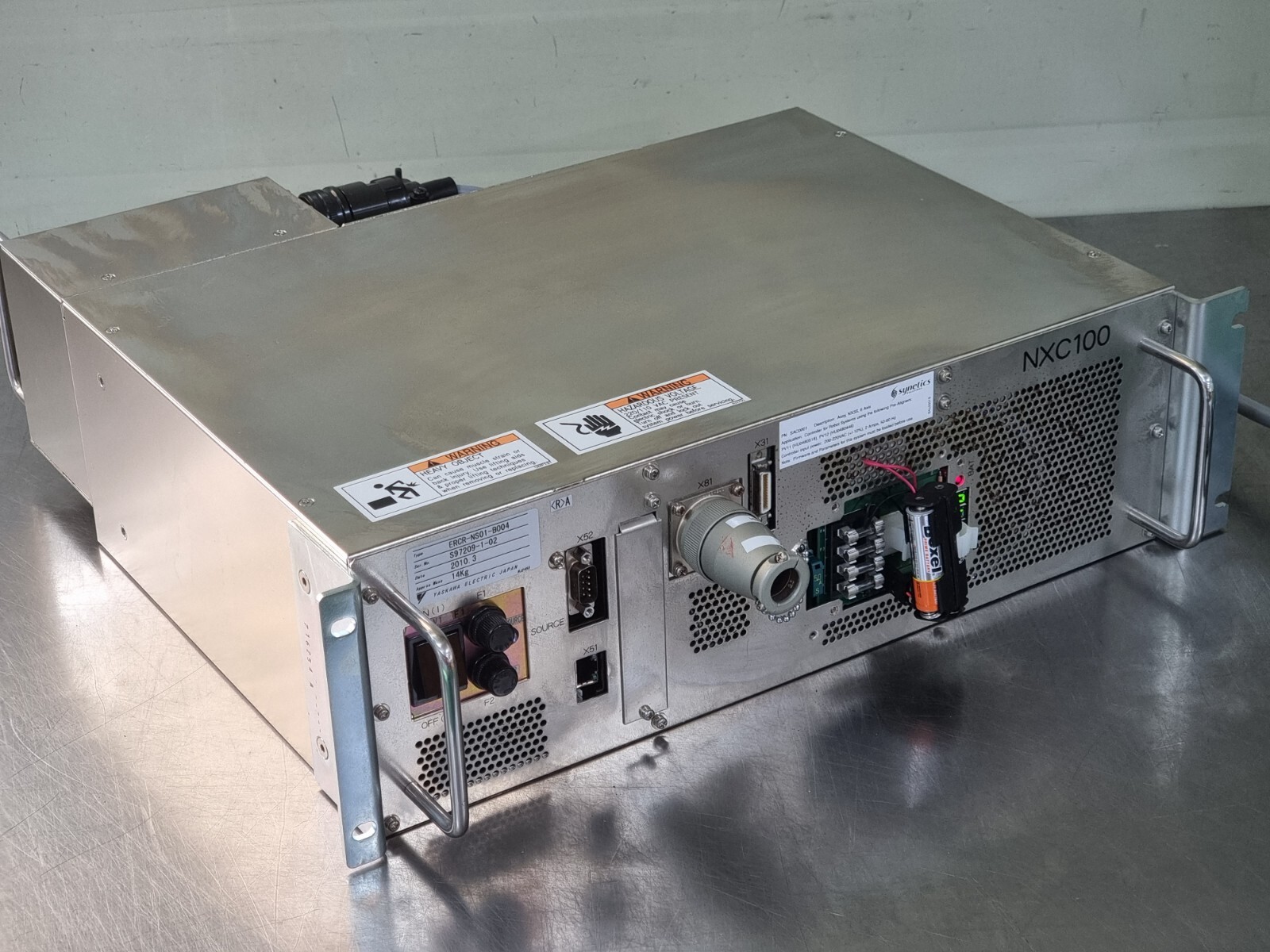 YASKAWA ROBOT CONTROLLER ERCR-NS01-B004 NXC100