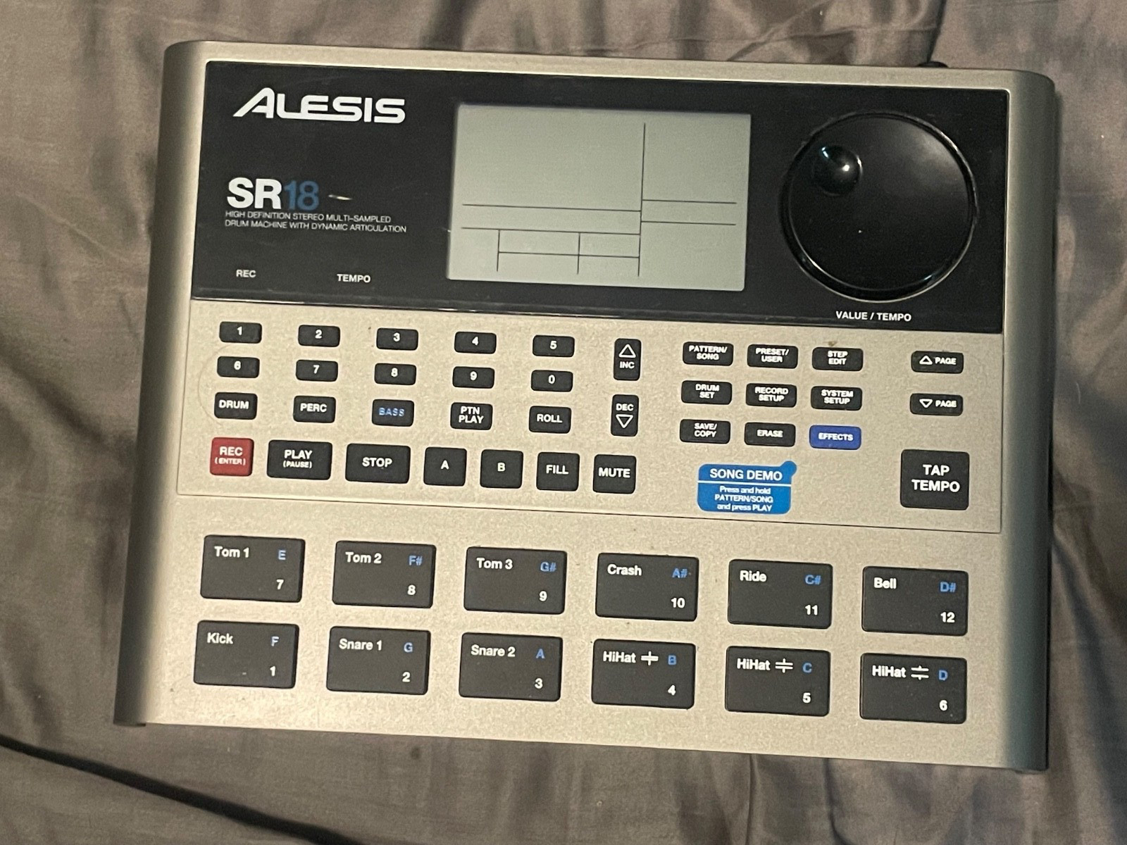 Alesis SR 18 Professional Drum Machine - Grey