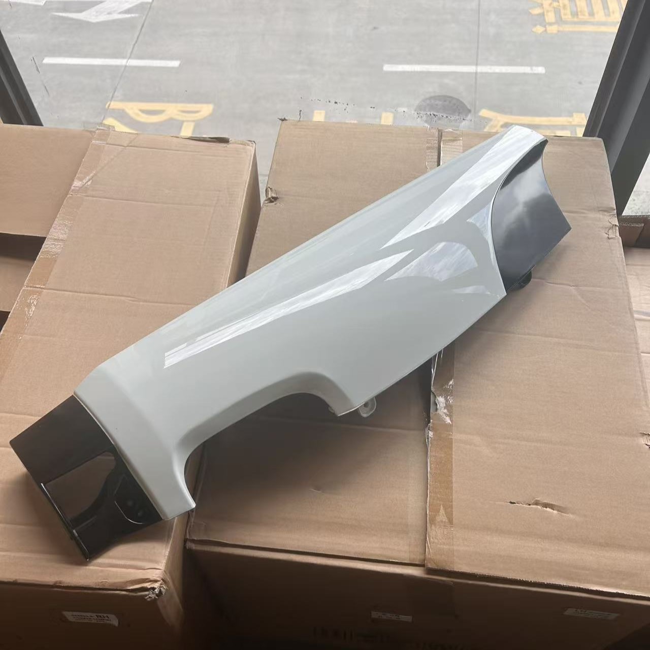 White Color Passenger Side Front Side RH Corner Panel For ISUZU FVR FRR FVZ FTR