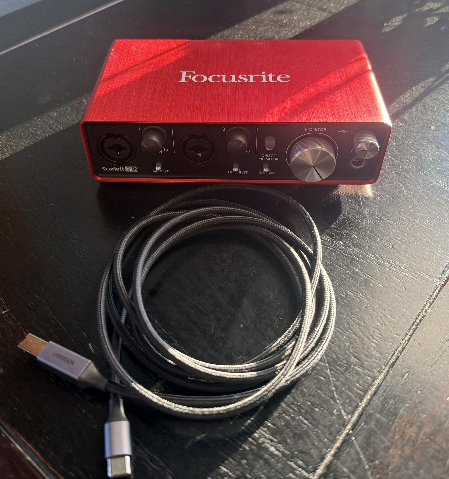 Focusrite Scarlett 2i2 (2nd Gen) USB Audio Interface w/USB Cable