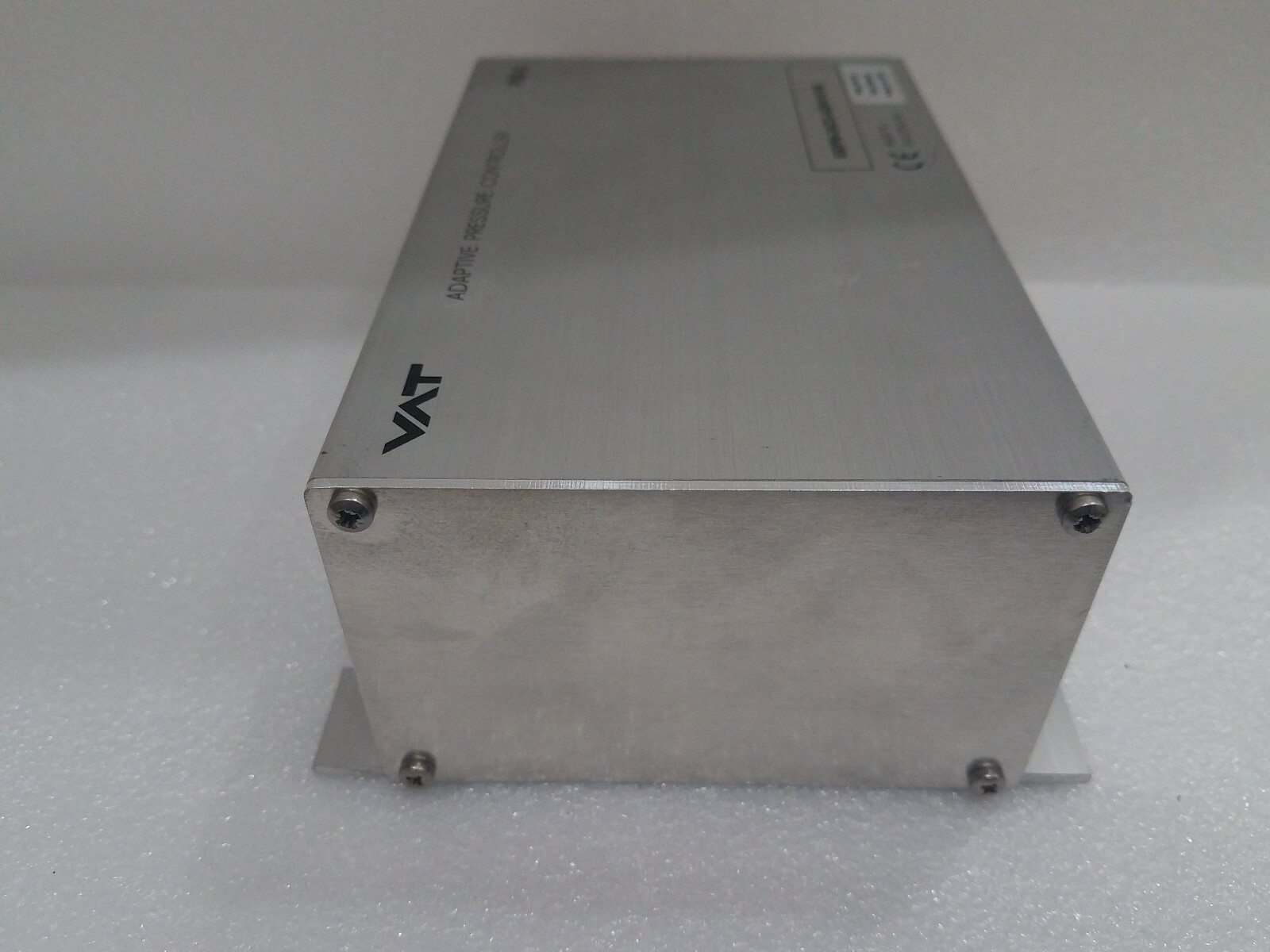 VAT Adaptive Pressure Controller PM6 650PM-24CG-AEW1/0196, used.