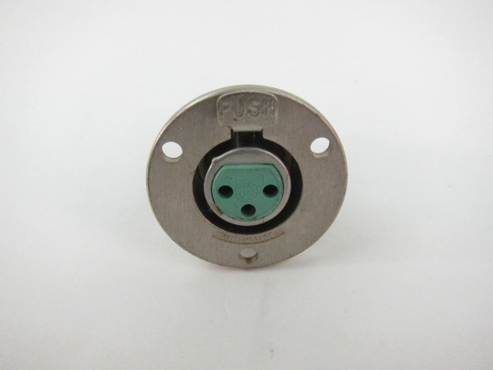 NEW Switchcraft C3F Chassis Mount Receptacle