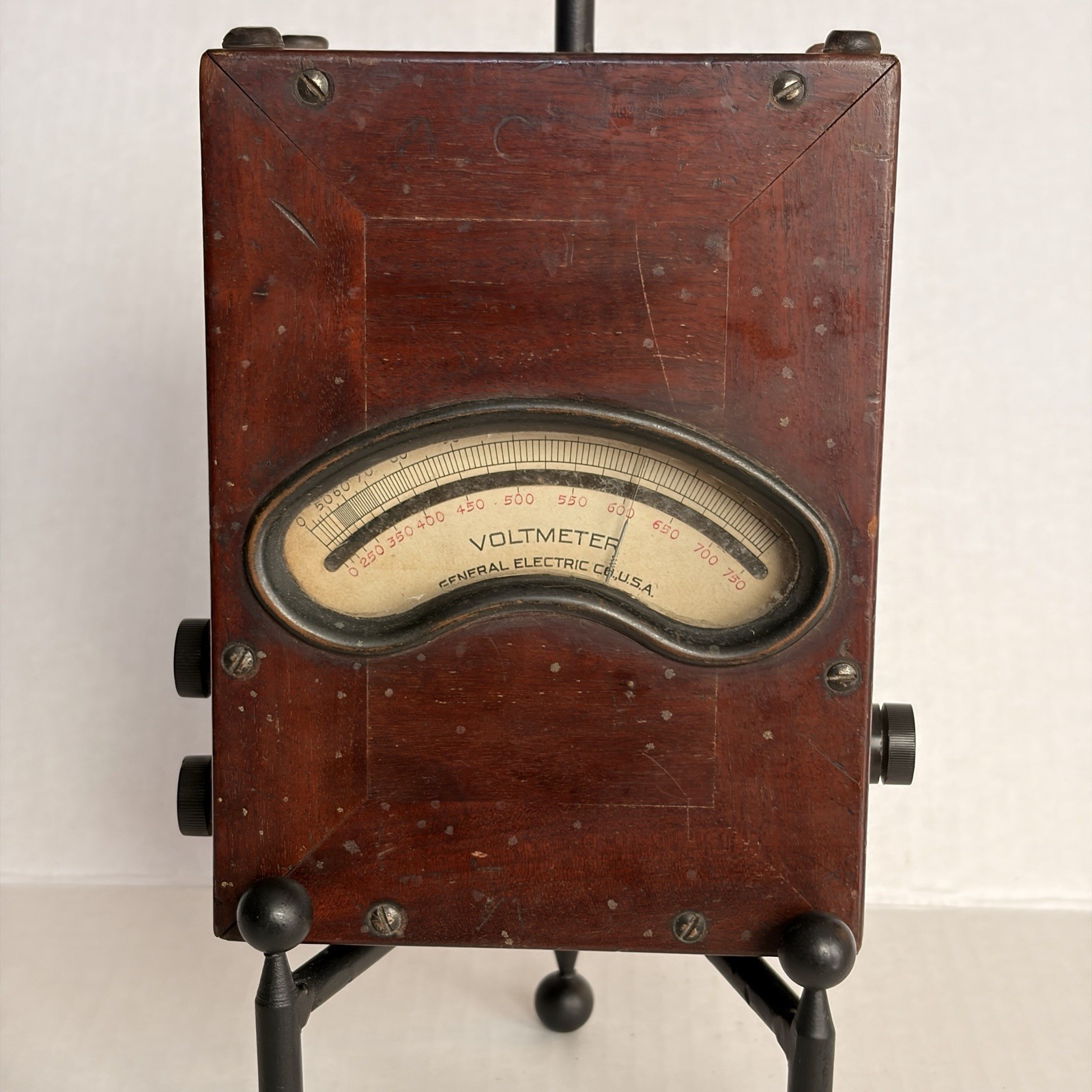 Vintage General Electric GE Voltmeter Wooden Case 150 750 Retro