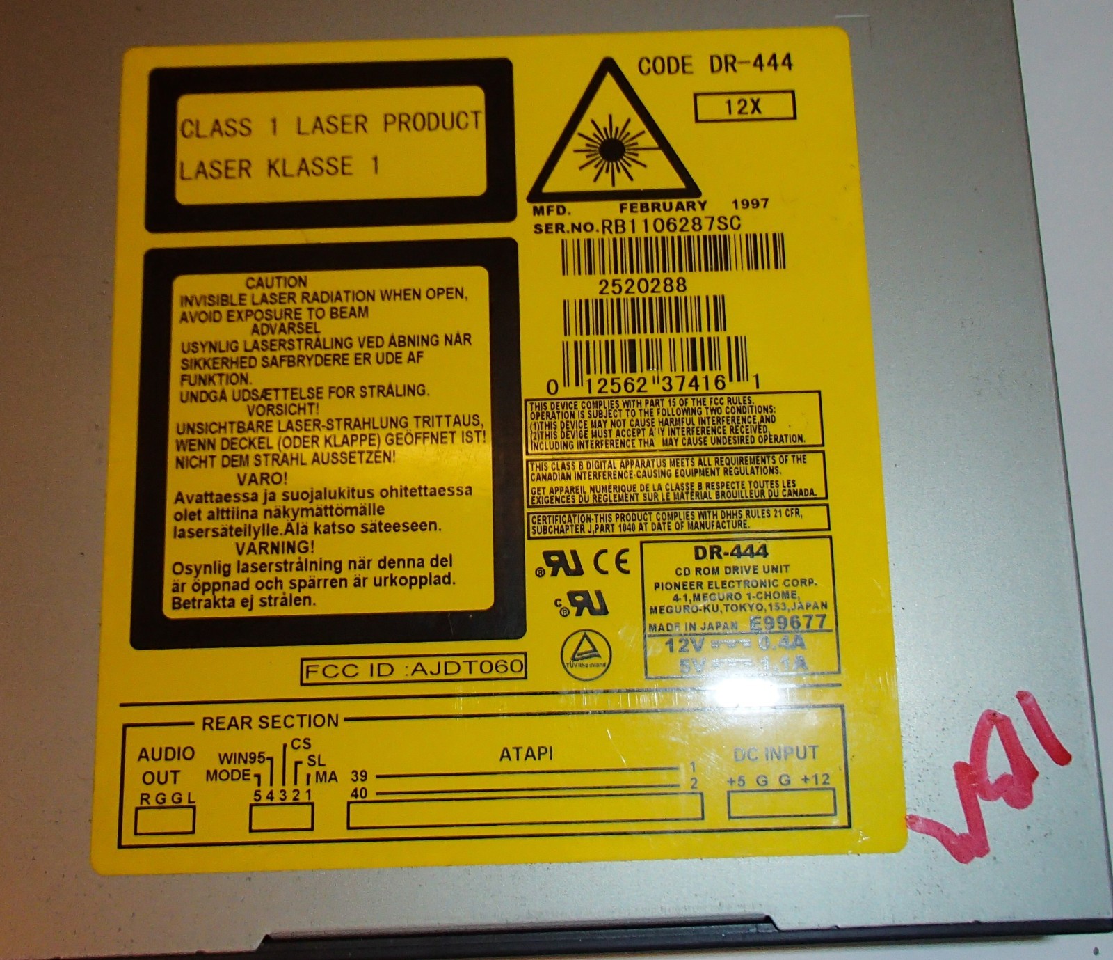 Vintage Pioneer DR-444 32x Front-Loading Internal IDE/ATAPI CD-ROM Drive Beige