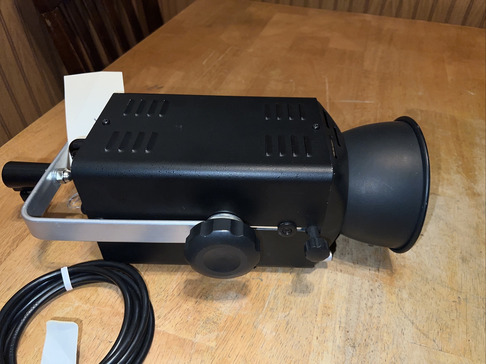 Flashpoint Model 600 Professional Photography Lighting Unit x1