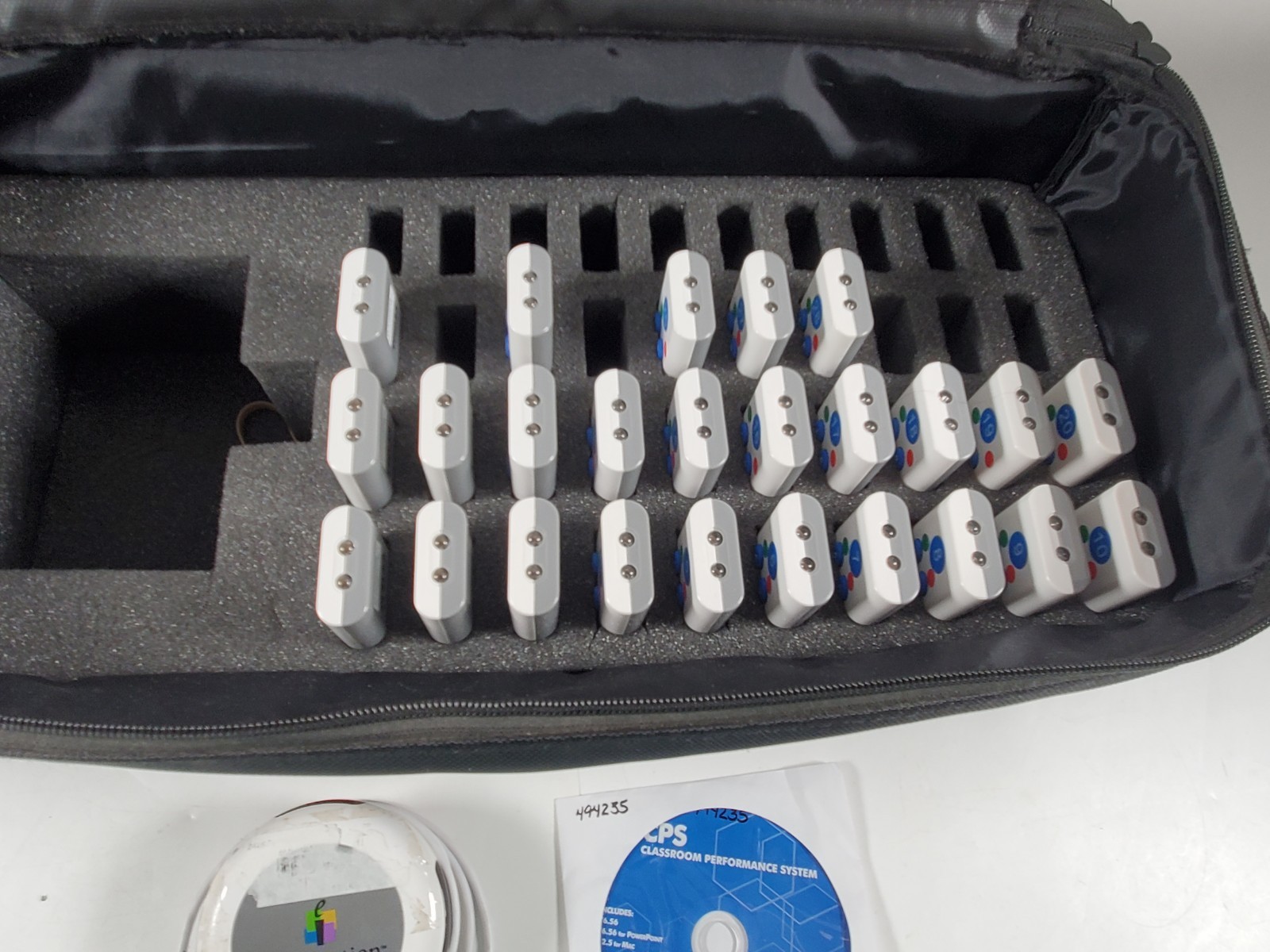 Lot of 25 eInstruction Classroom Performance System Clickers W/Case