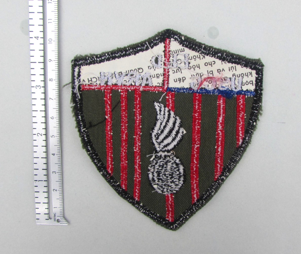 ORIGINAL WARTIME VIETNAM US COAST GUARD ARVN EXPLOSIVE LOADING DET. POCKET PATCH
