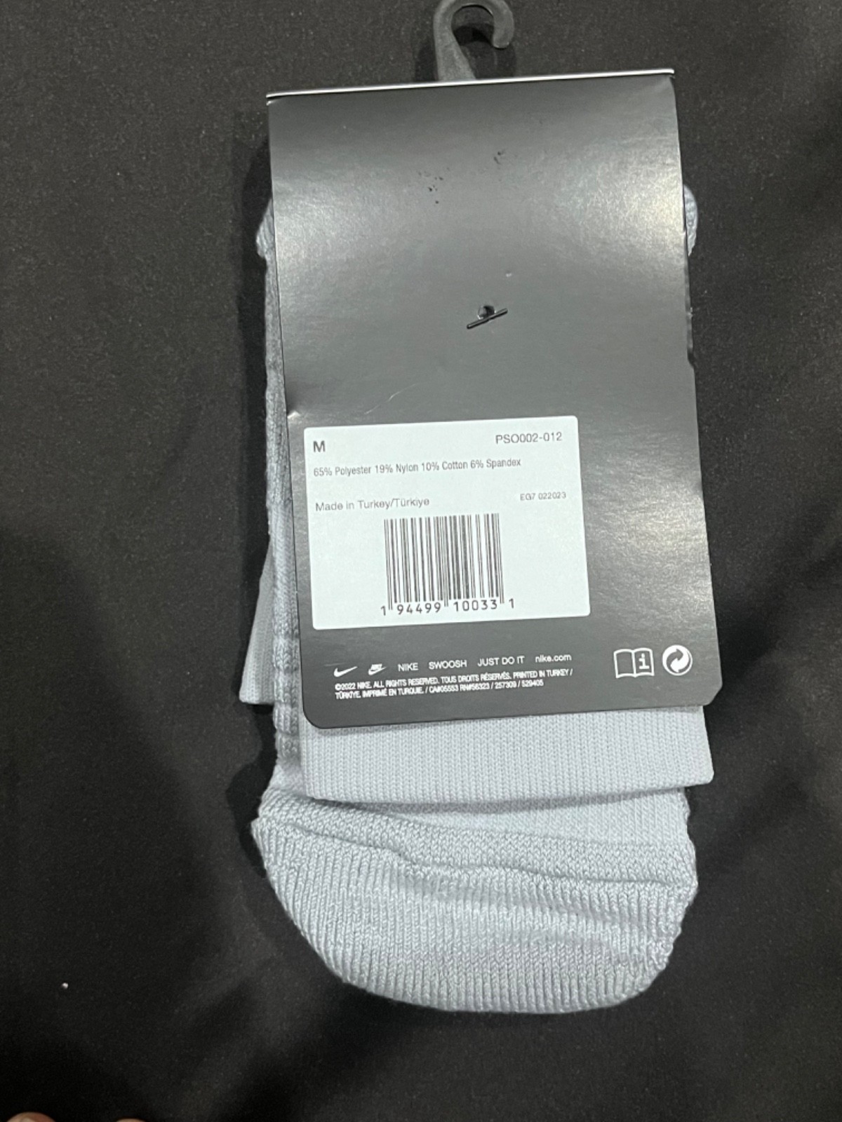 Nike Elite Dri-Fit Basketball Mid Socks Mens 6-8,women’s 6-10. Youth 5y-7y.