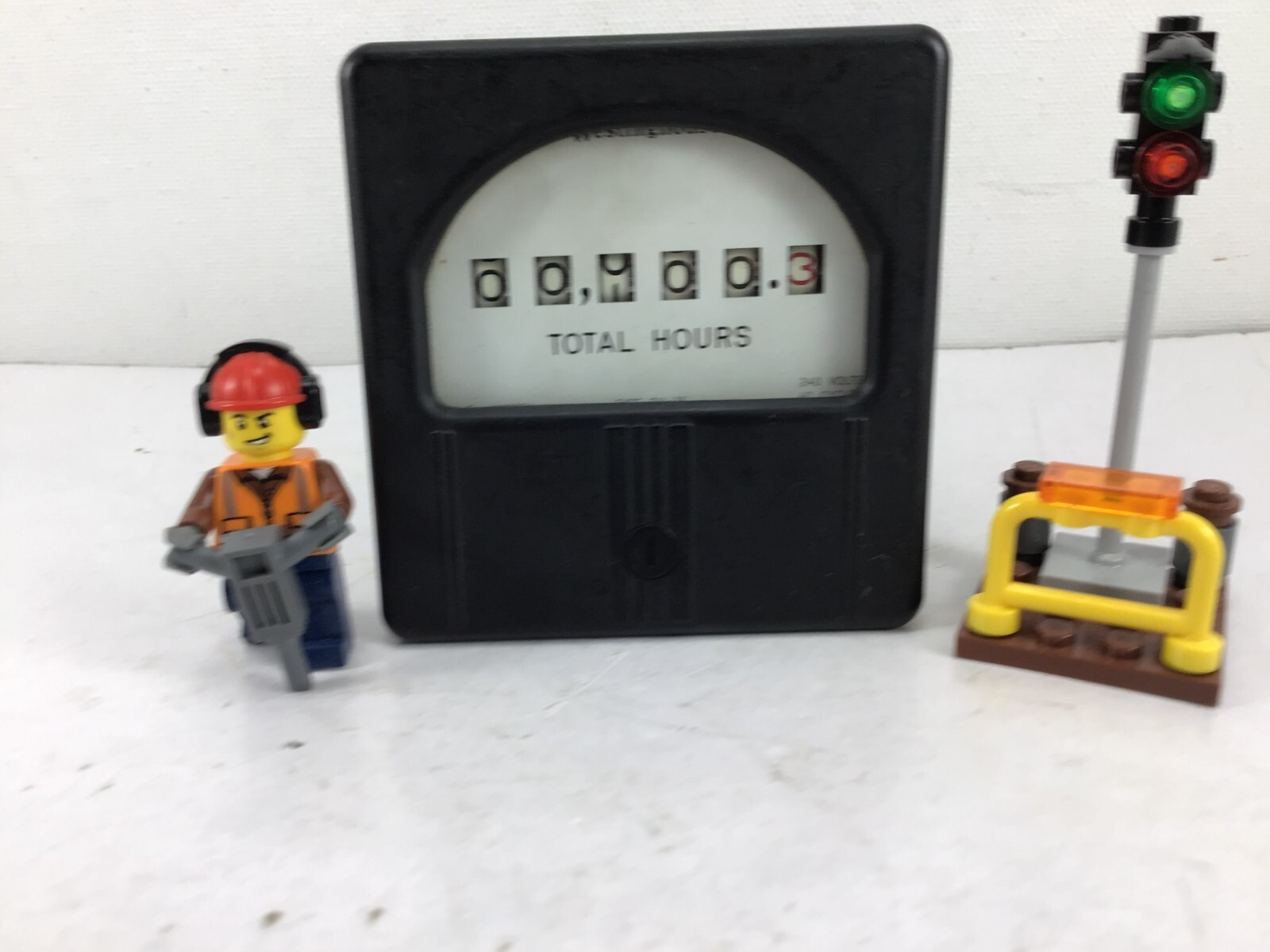 1205874 - TYPE RH-35 - HONEYWELL - 240V - TOTAL HOURS METER - *UNUSED*