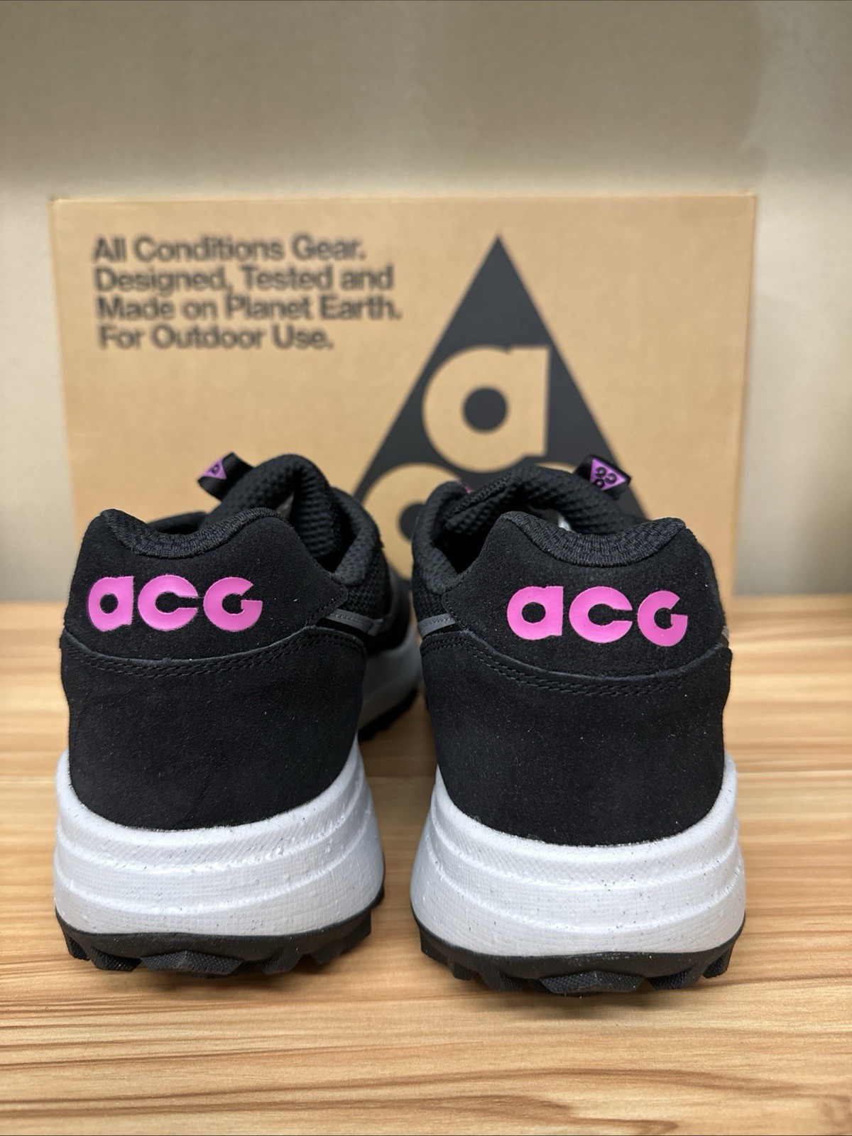 Size 6 - Nike ACG Lowcate Black Grey Hyper Violet