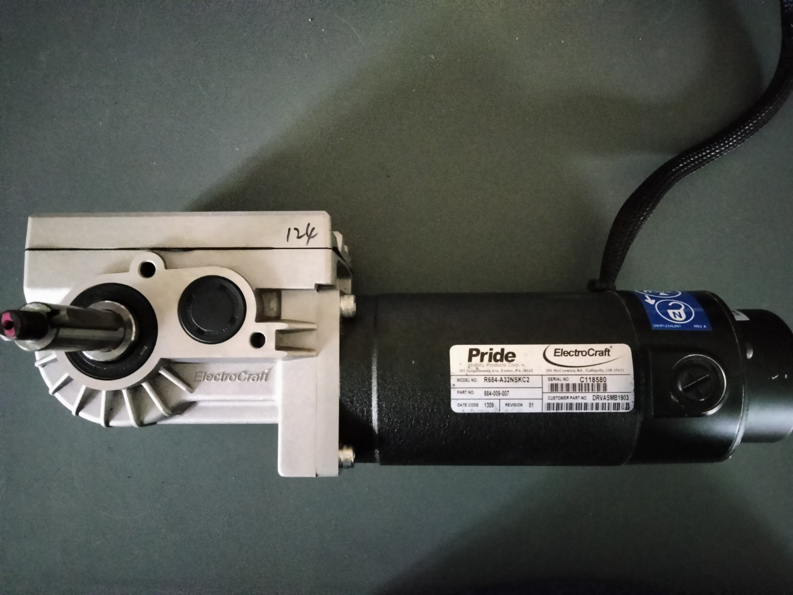 PRIDE QUANTUM 610 SERIES MOBILITY SCOOTER MOTOR AND GEARS 684-009-007 LEFT SIDE
