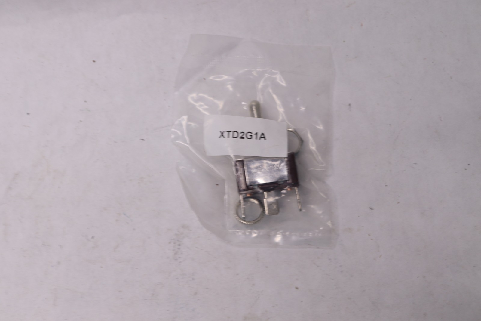 Toggle Switch 10A 277V XTD2G1A