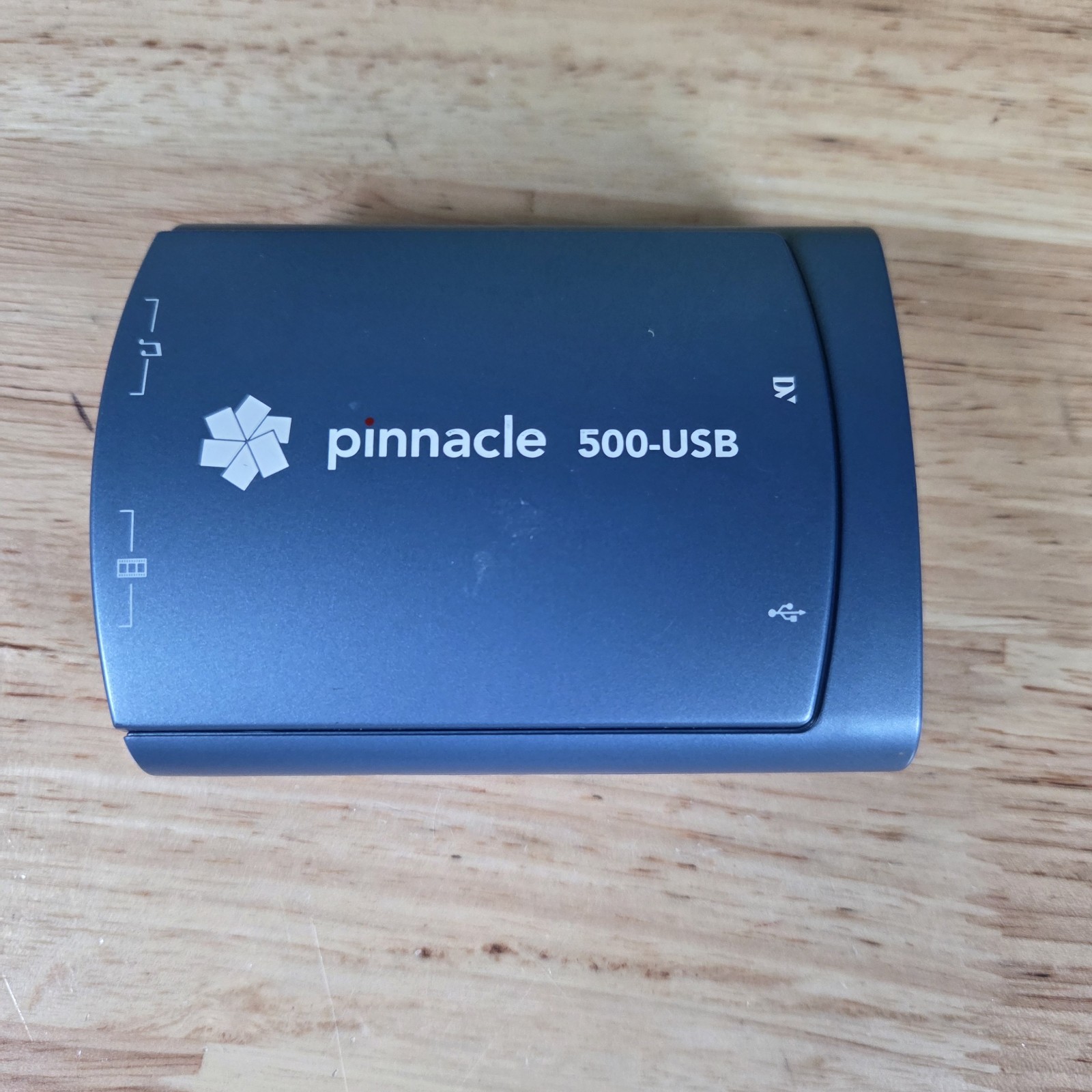 Pinnacle 500-USB External USB 2.0 Analog Composite Video Capture Card GmbH