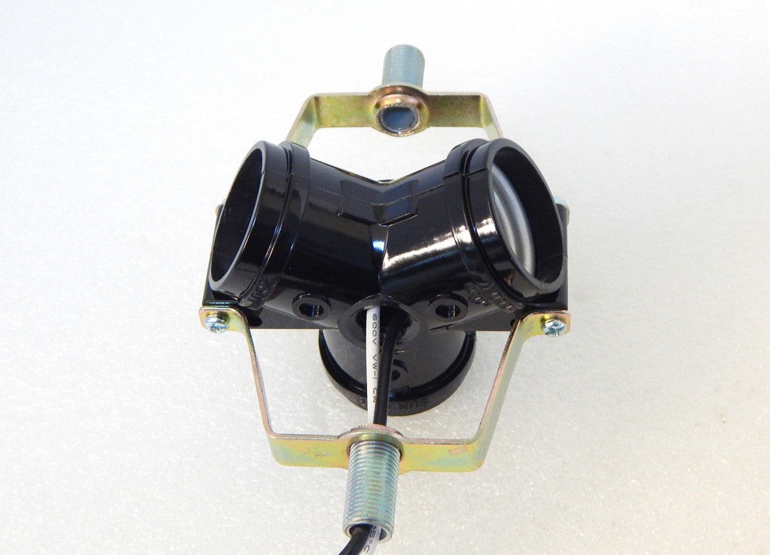 3-Light Phenolic Medium Base Cluster Socket (Switchless)